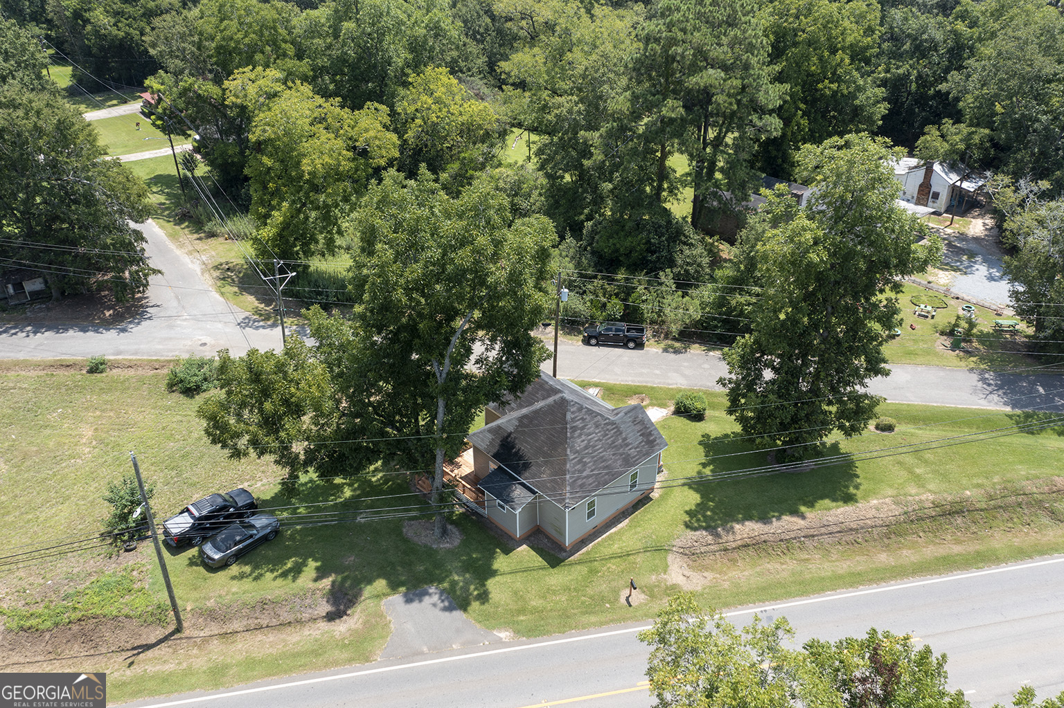 823 Cooper Drive Ne Property Photo 4