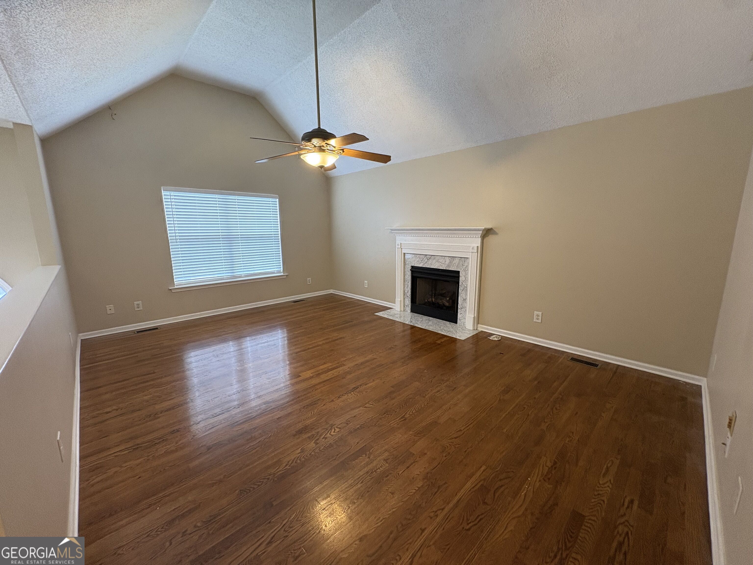 13 Ferry Crossing Drive Se Property Photo 3