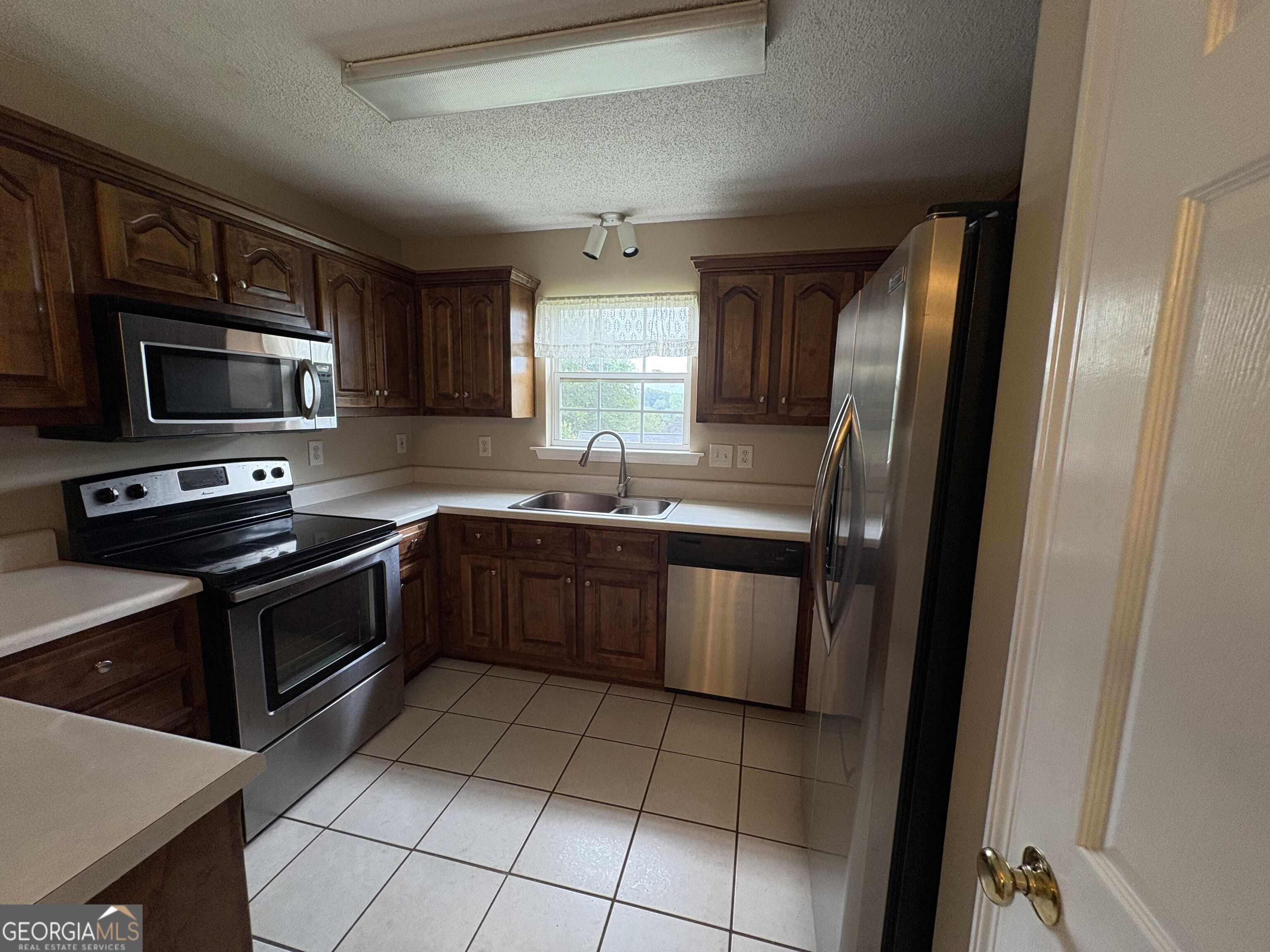 13 Ferry Crossing Drive Se Property Photo 8
