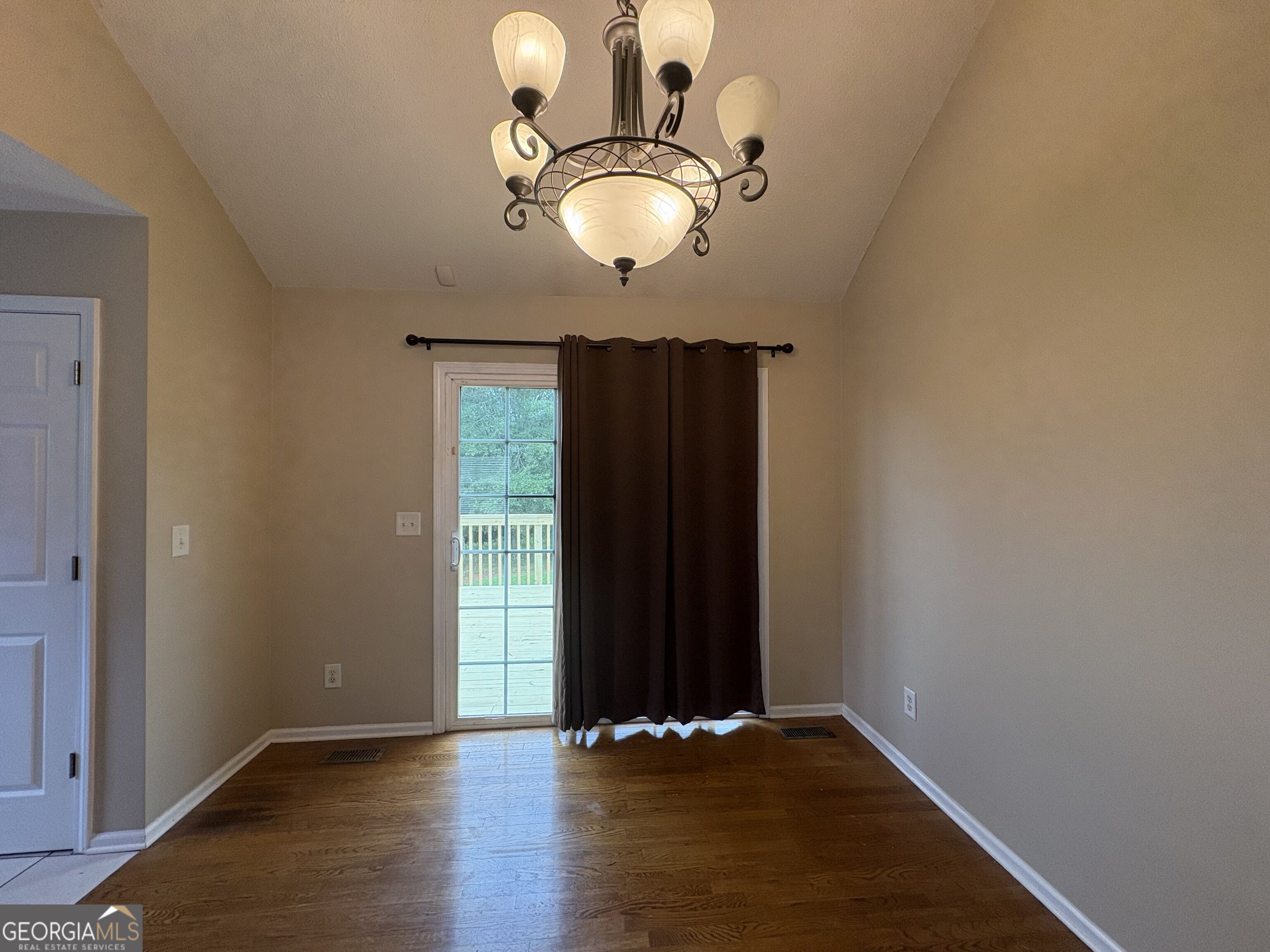 13 Ferry Crossing Drive Se Property Photo 12