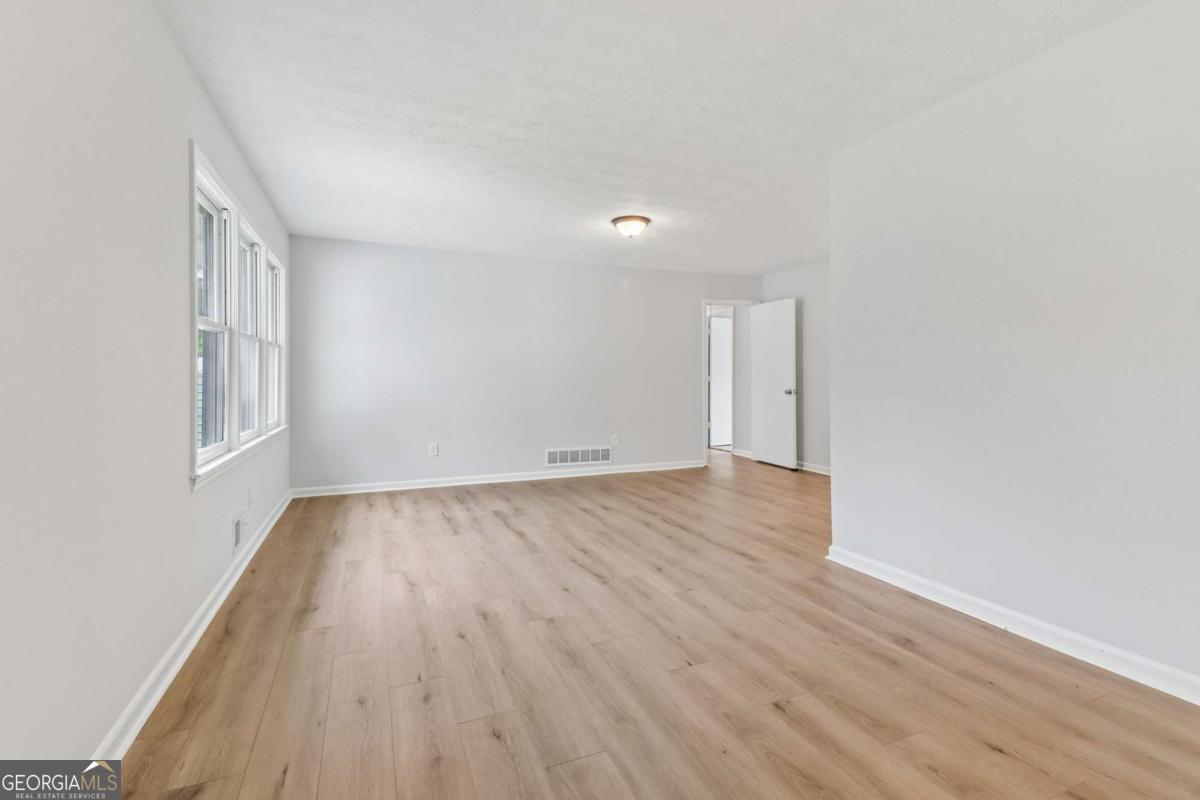 139 Bruce Court Property Photo 23