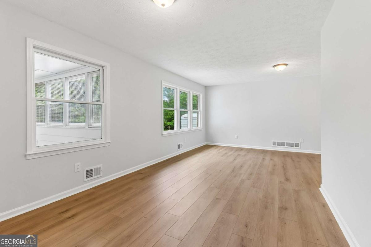 139 Bruce Court Property Photo 24