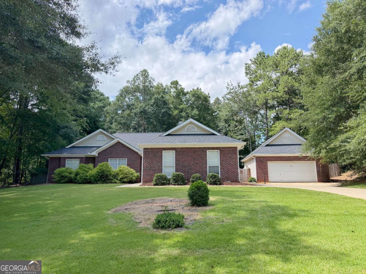 1105 River Green Court Property Photo 2