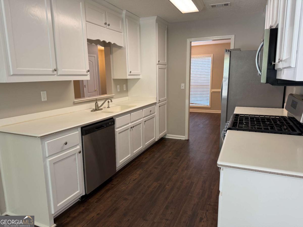 1105 River Green Court Property Photo 11