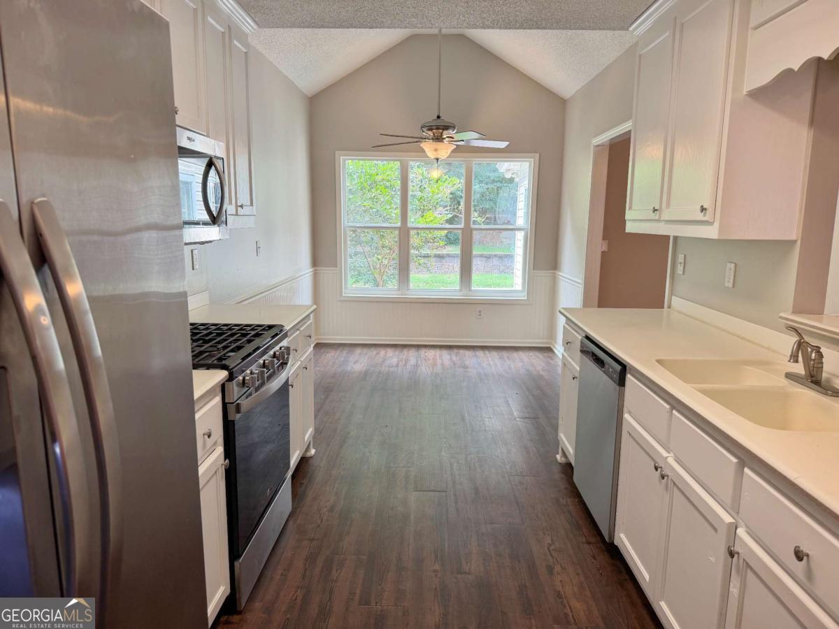1105 River Green Court Property Photo 12