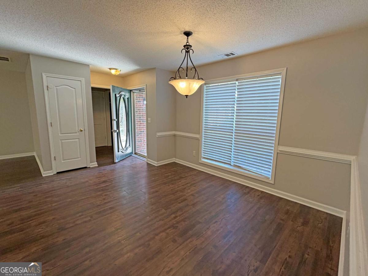 1105 River Green Court Property Photo 18