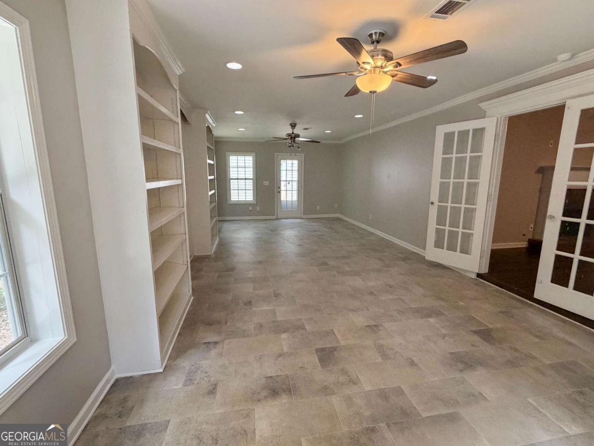 1105 River Green Court Property Photo 23