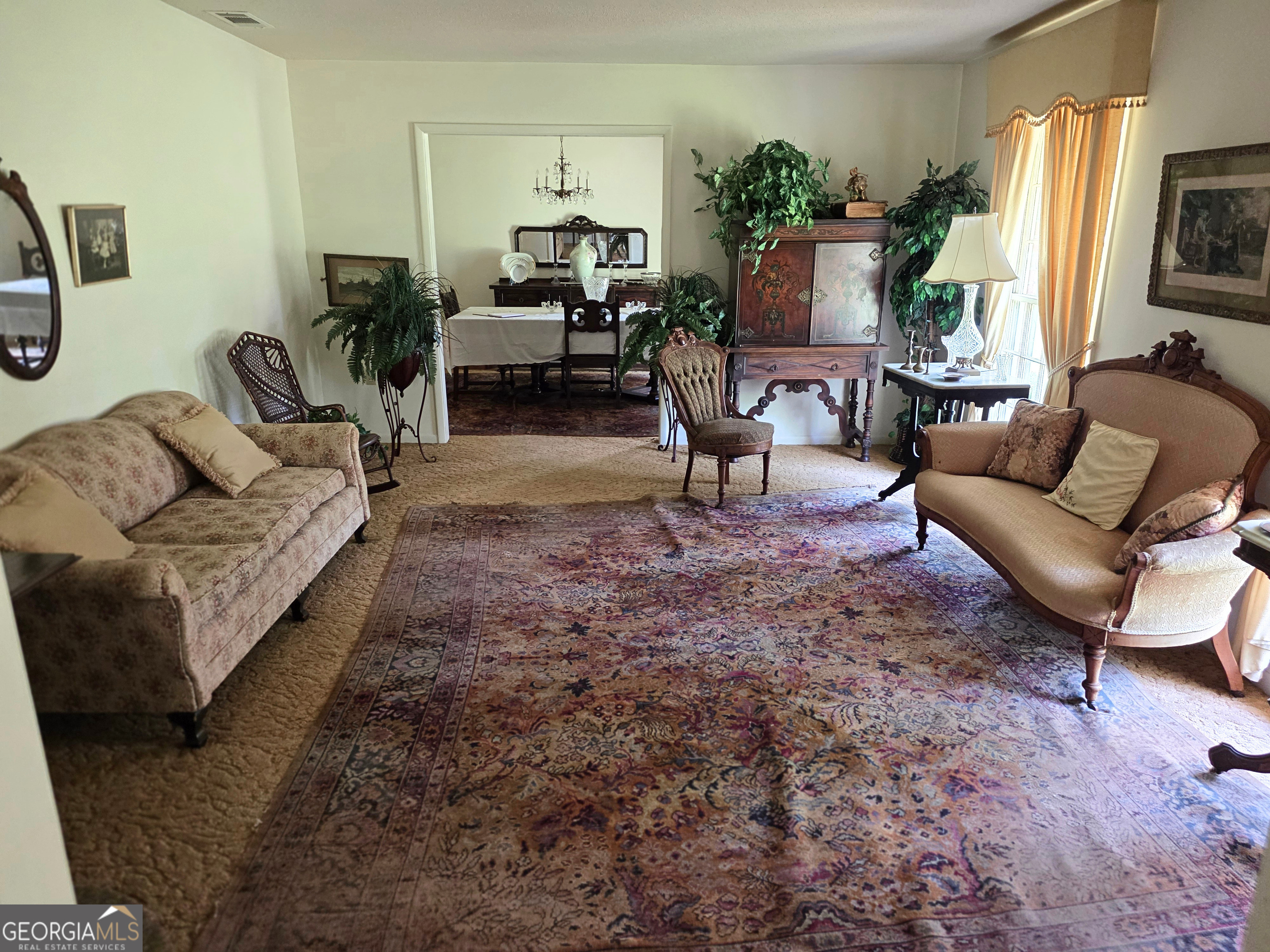 400 W Willow Lake Drive Property Photo 4