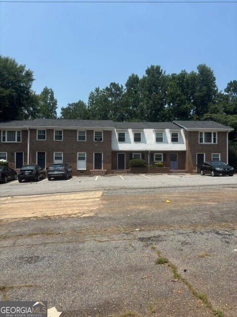 180 Chalfont Lane # 4 Property Photo 1