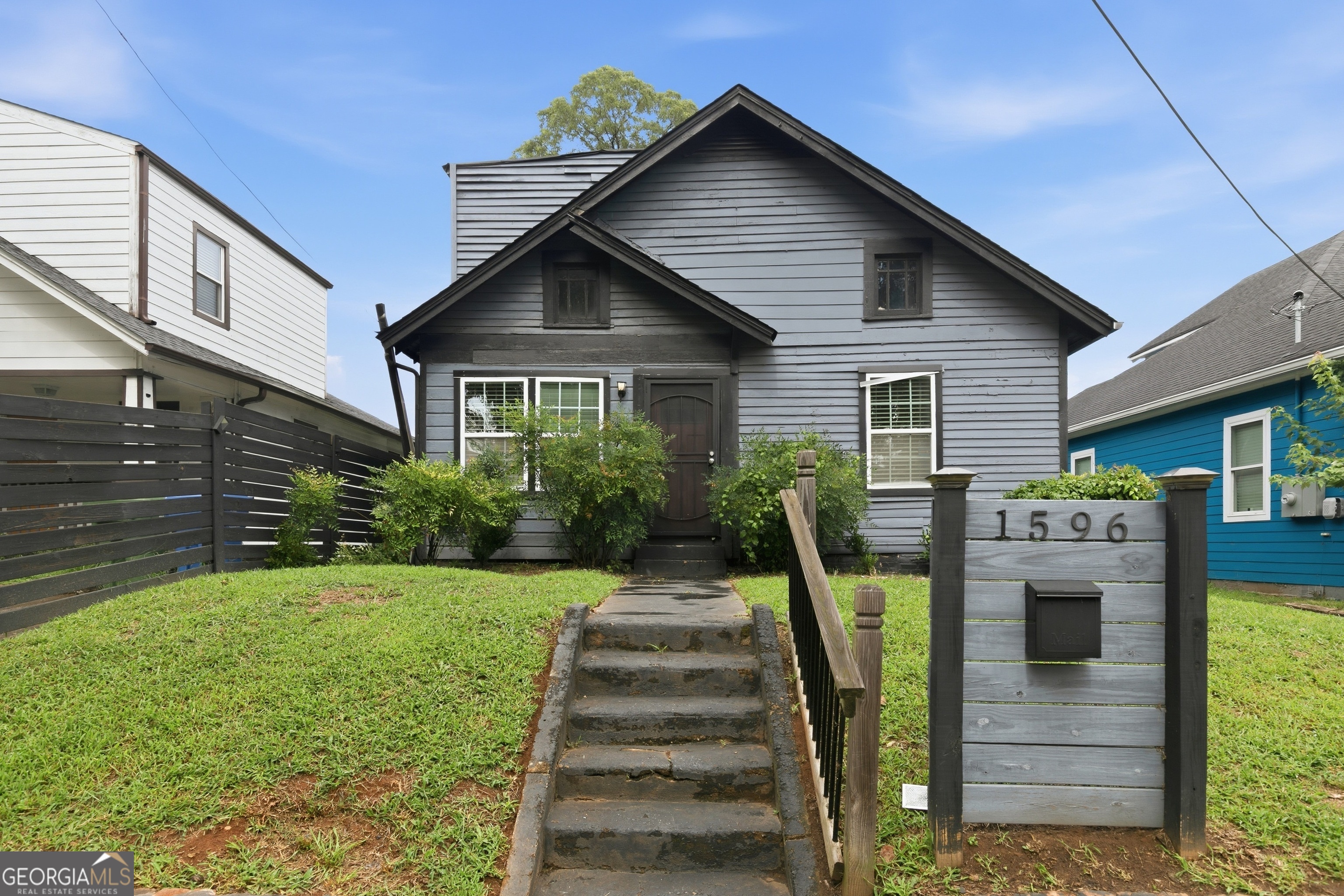 1596 Jonesboro Road SE Property Photo 1