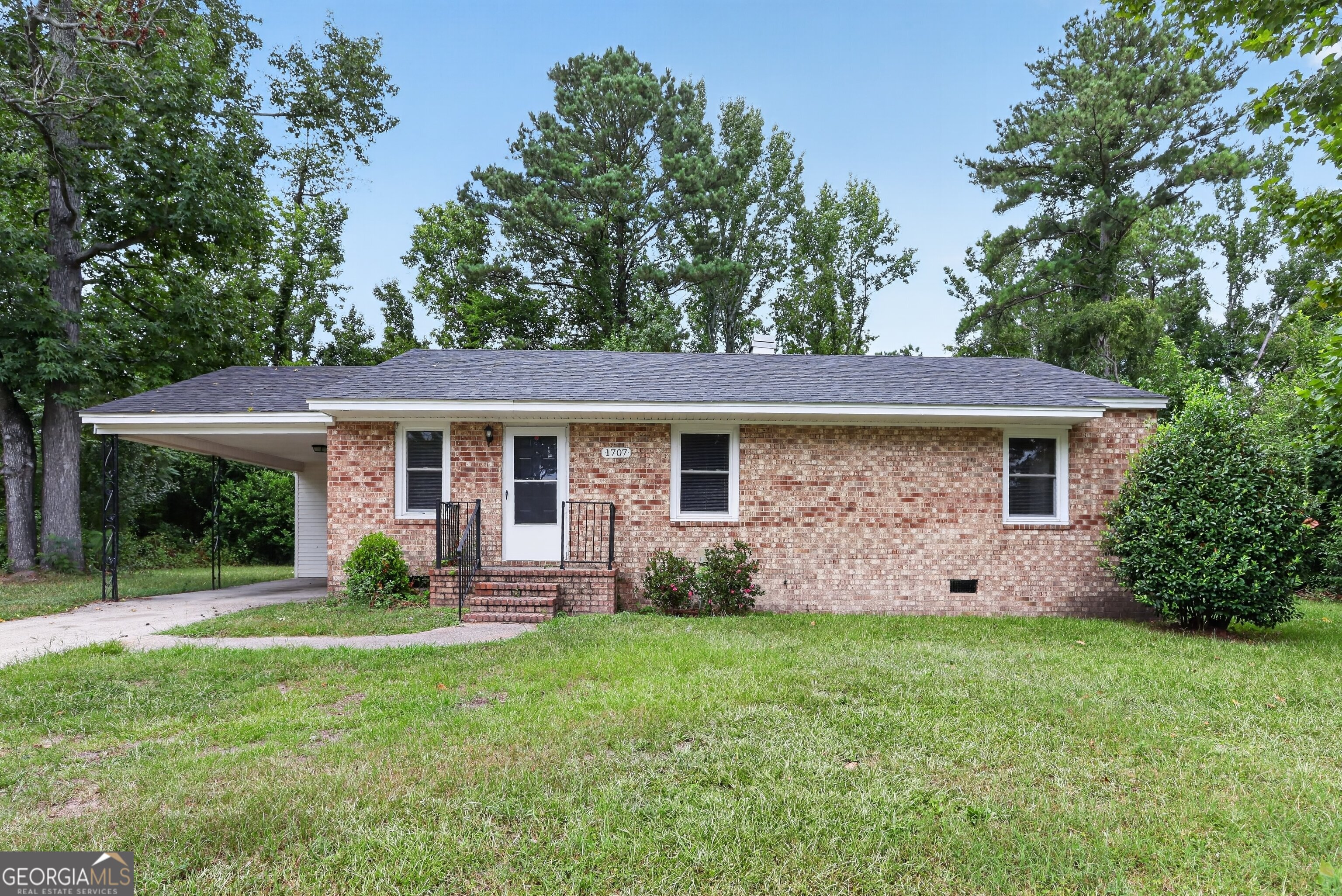1707 Macintosh Terrace Property Photo 1