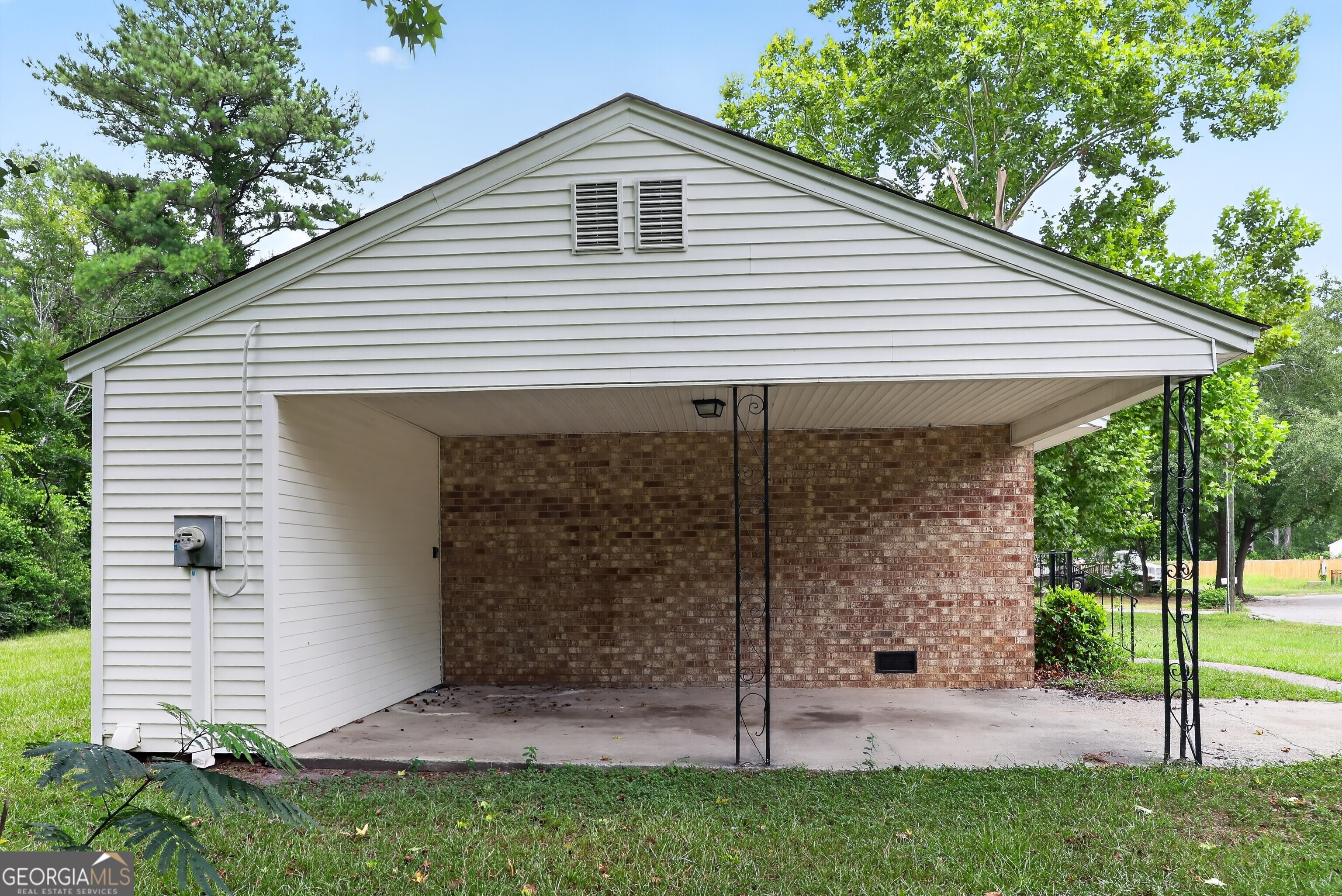 1707 Macintosh Terrace Property Photo 5