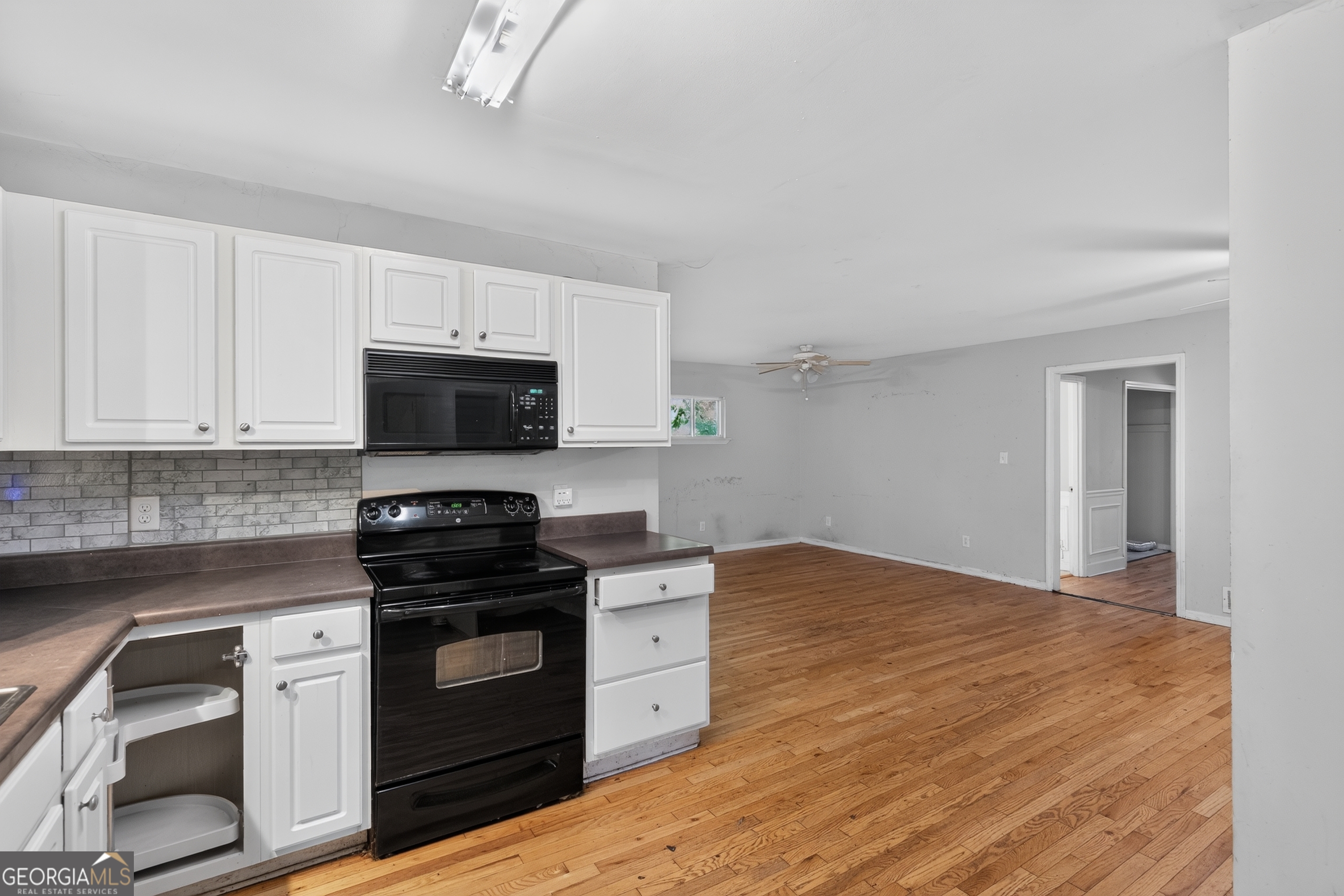 4550 E Paulding Drive Property Photo 12