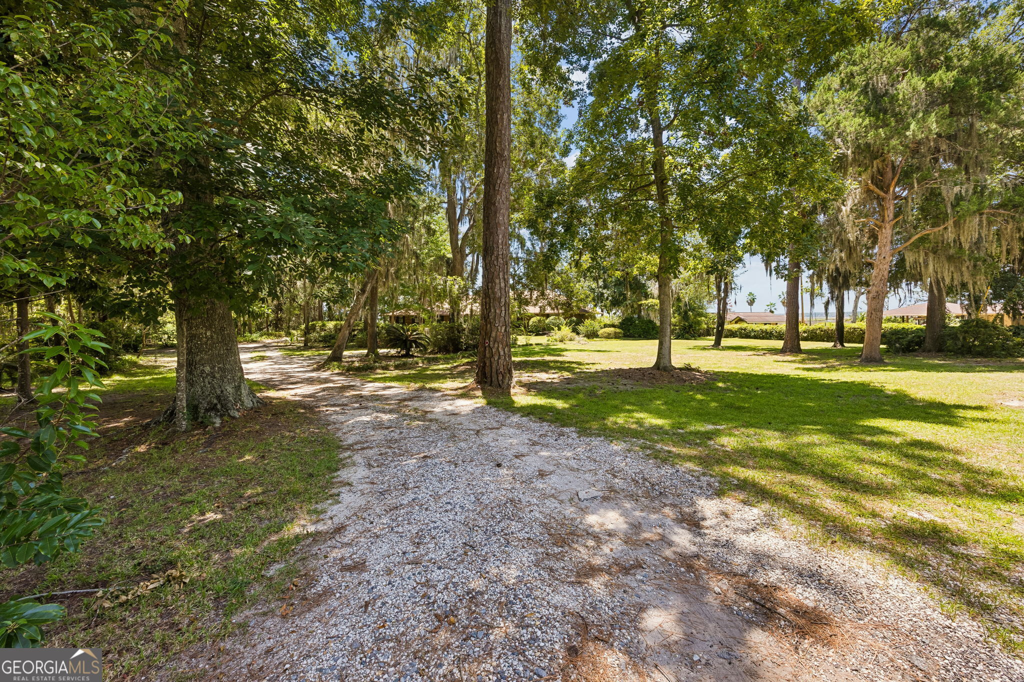 811 Park Street Property Photo 4