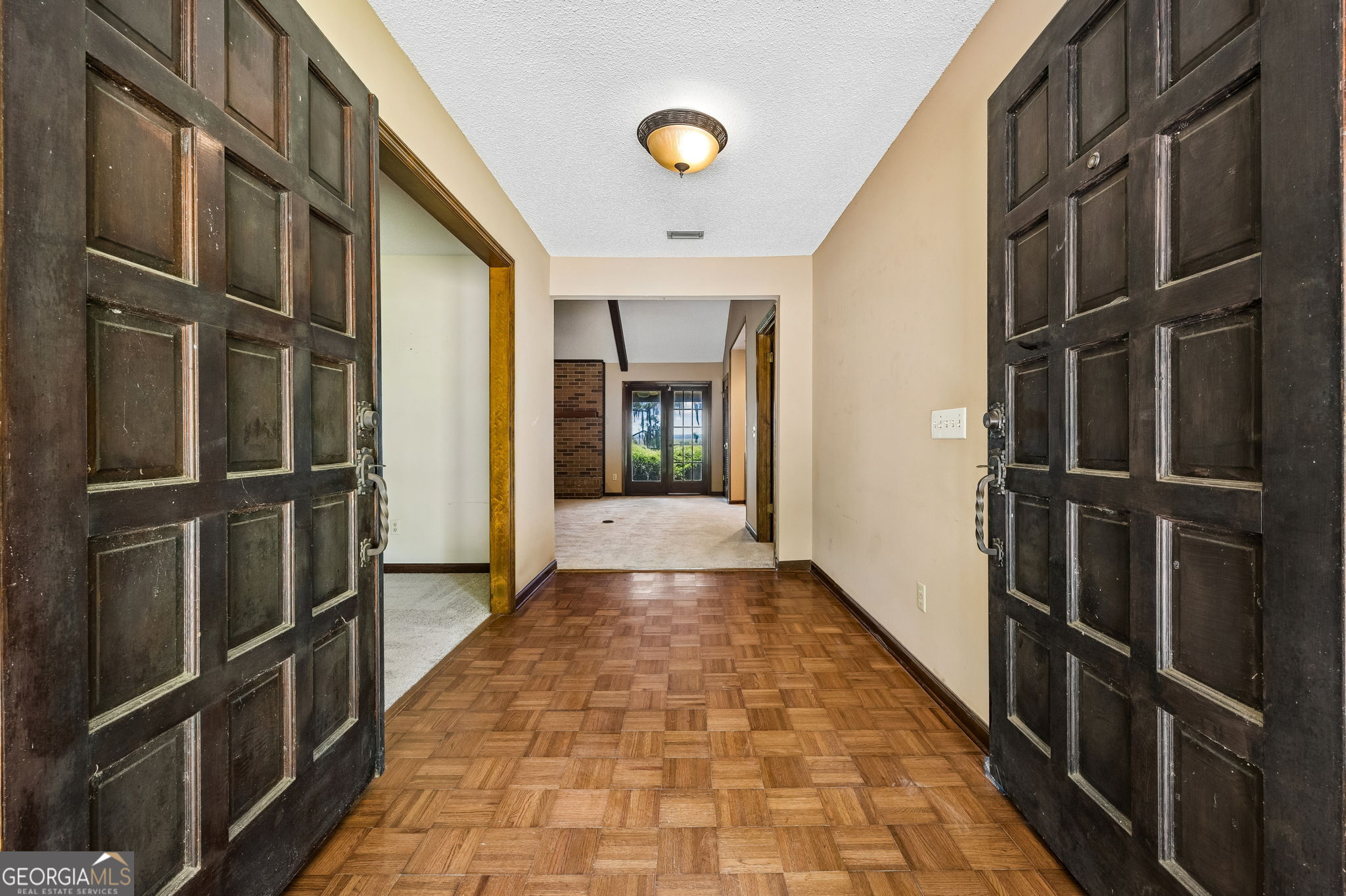811 Park Street Property Photo 11