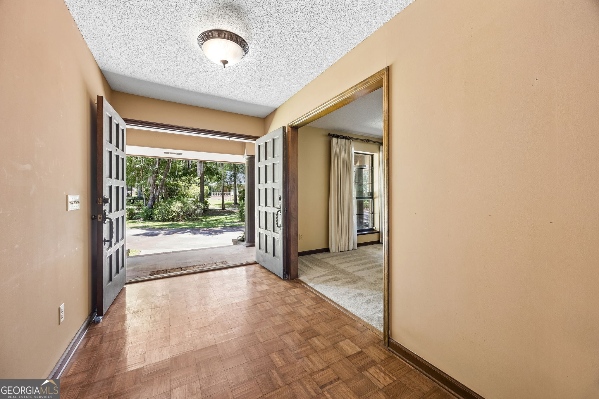 811 Park Street Property Photo 12