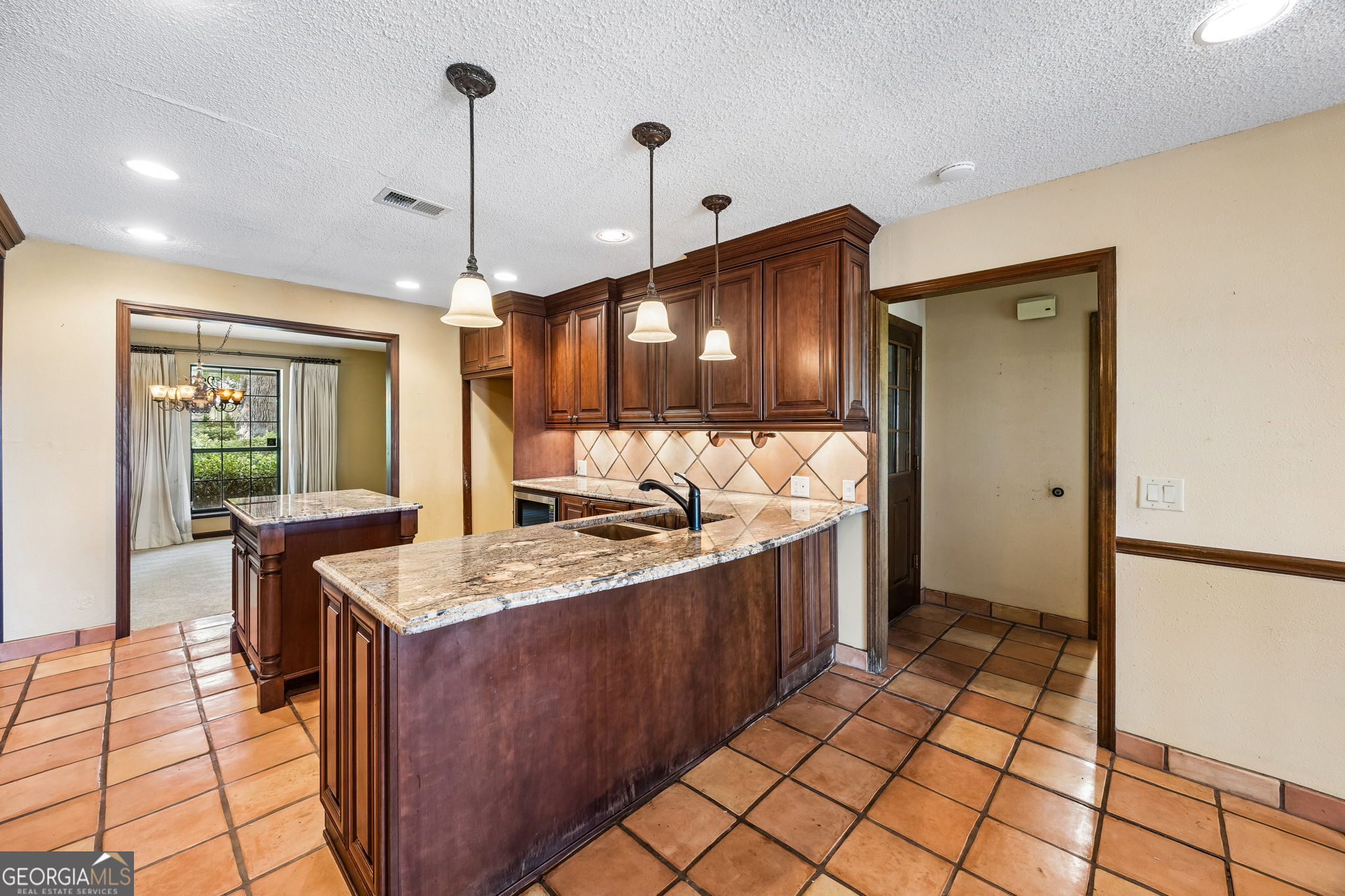 811 Park Street Property Photo 26