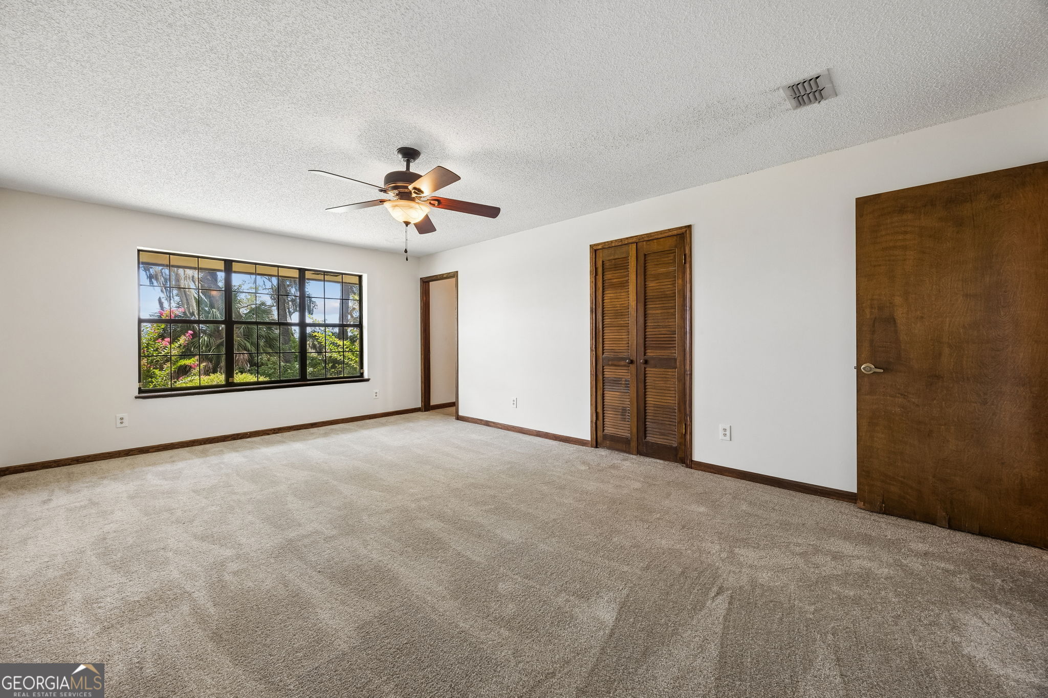 811 Park Street Property Photo 37