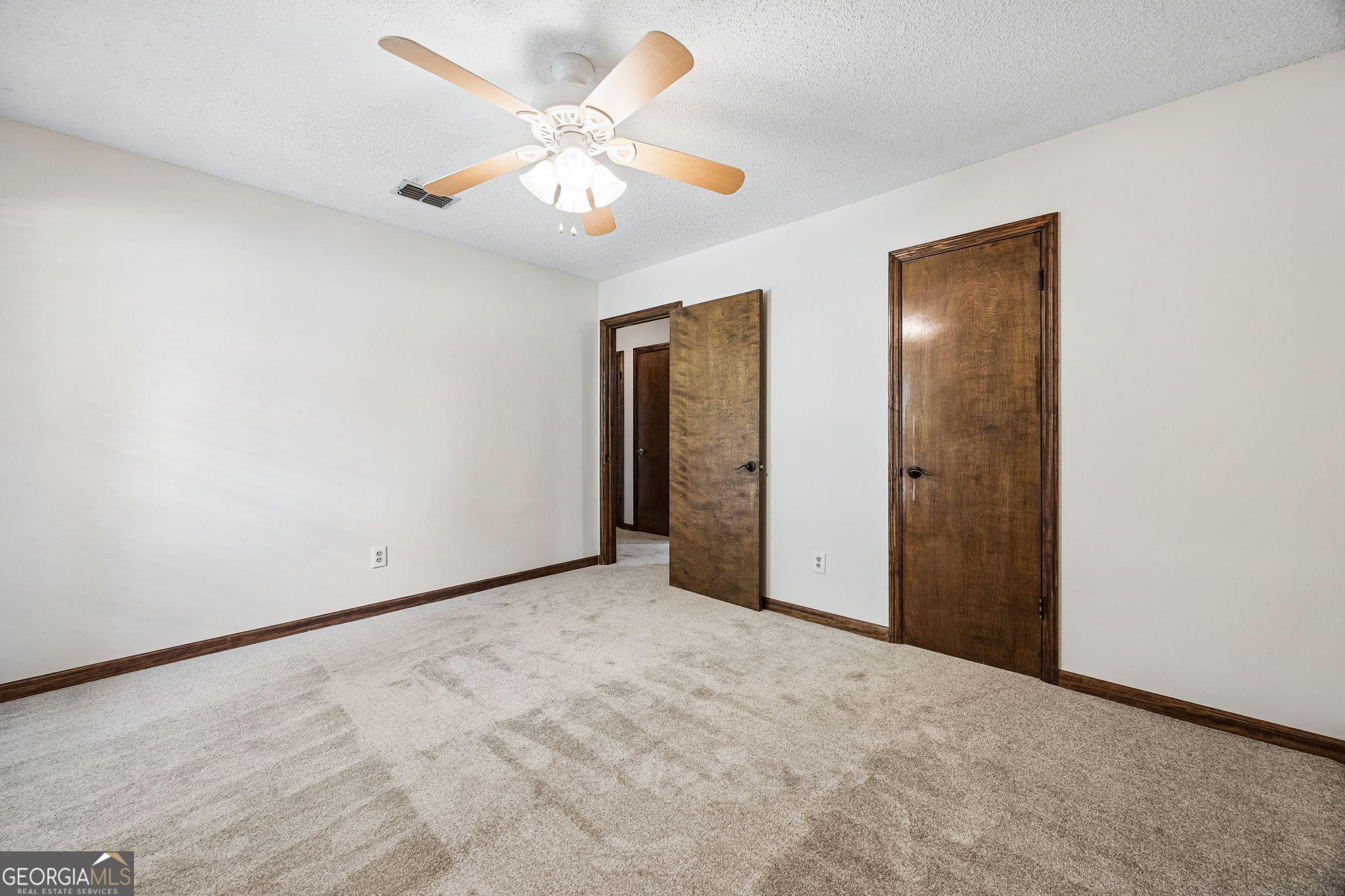 811 Park Street Property Photo 52