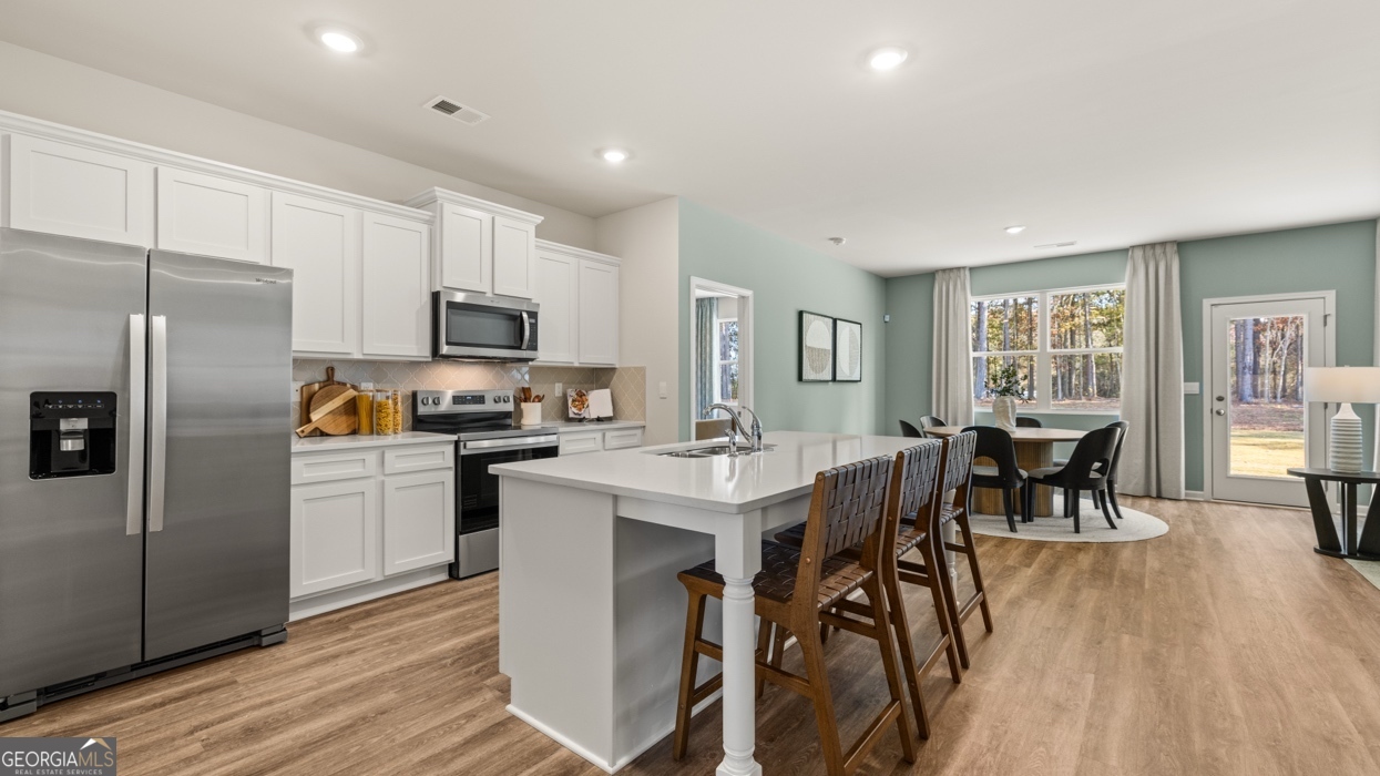 170 White Spruce Way Property Photo 14