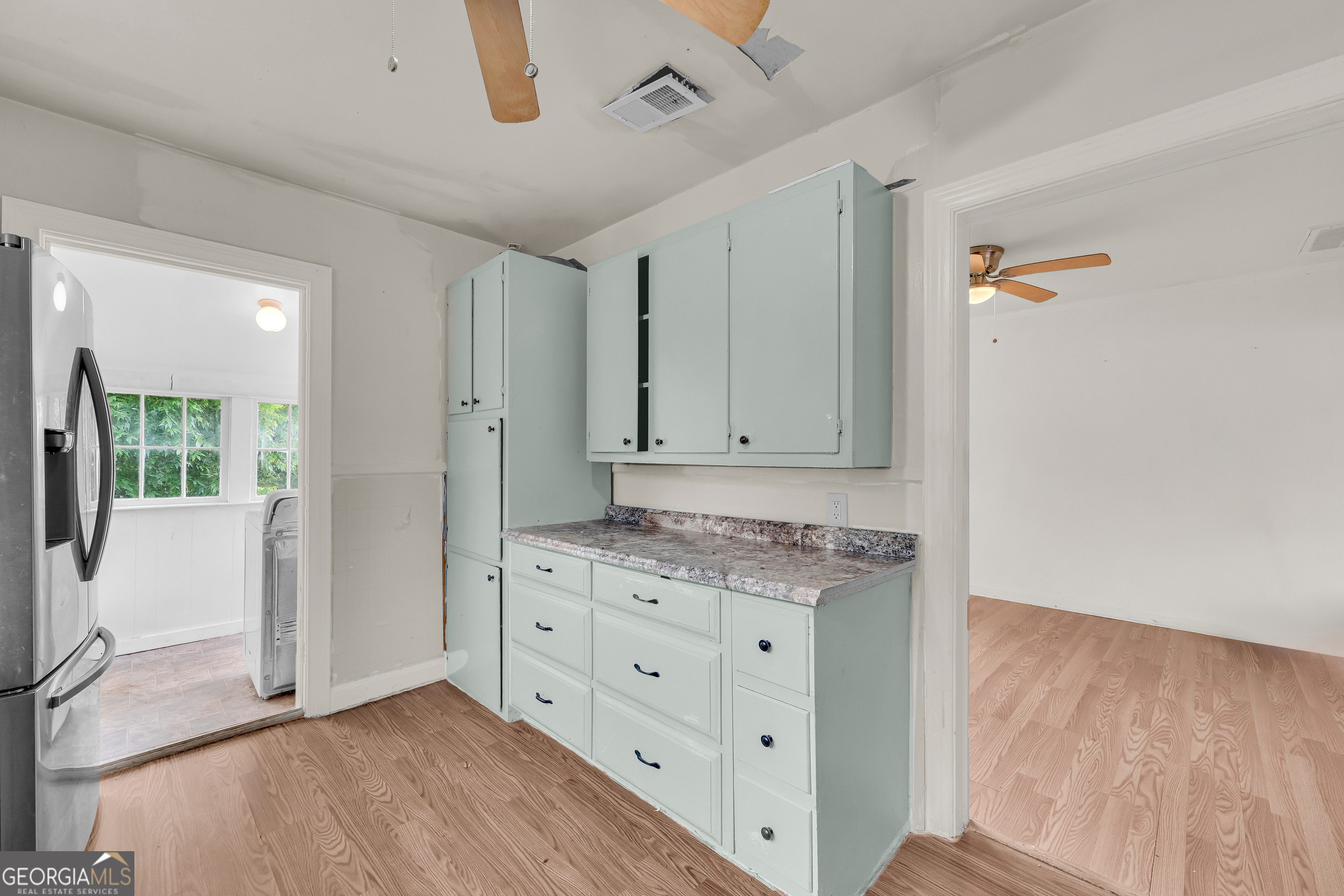221 Edwards Street Property Photo 16