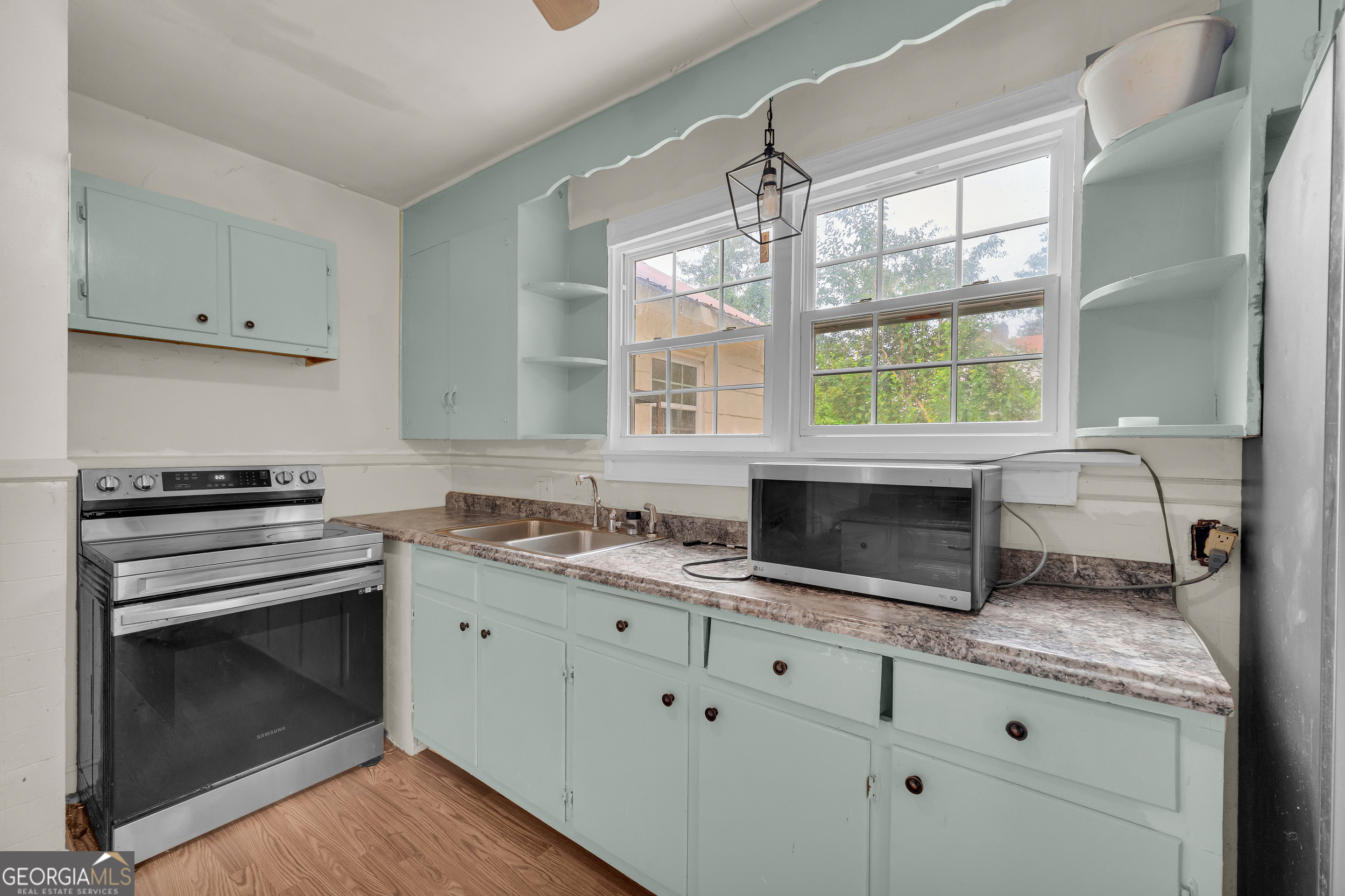 221 Edwards Street Property Photo 17