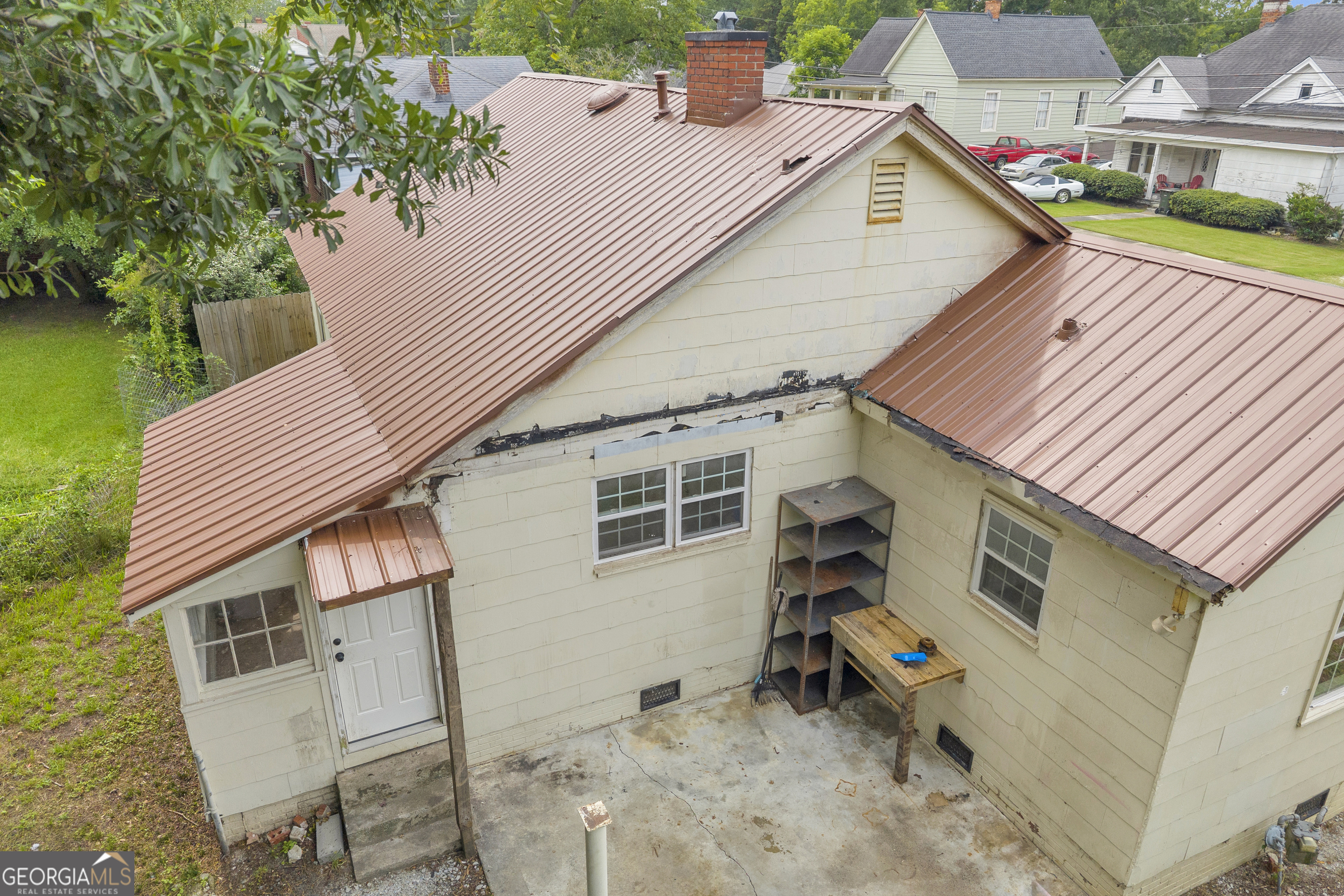 221 Edwards Street Property Photo 32