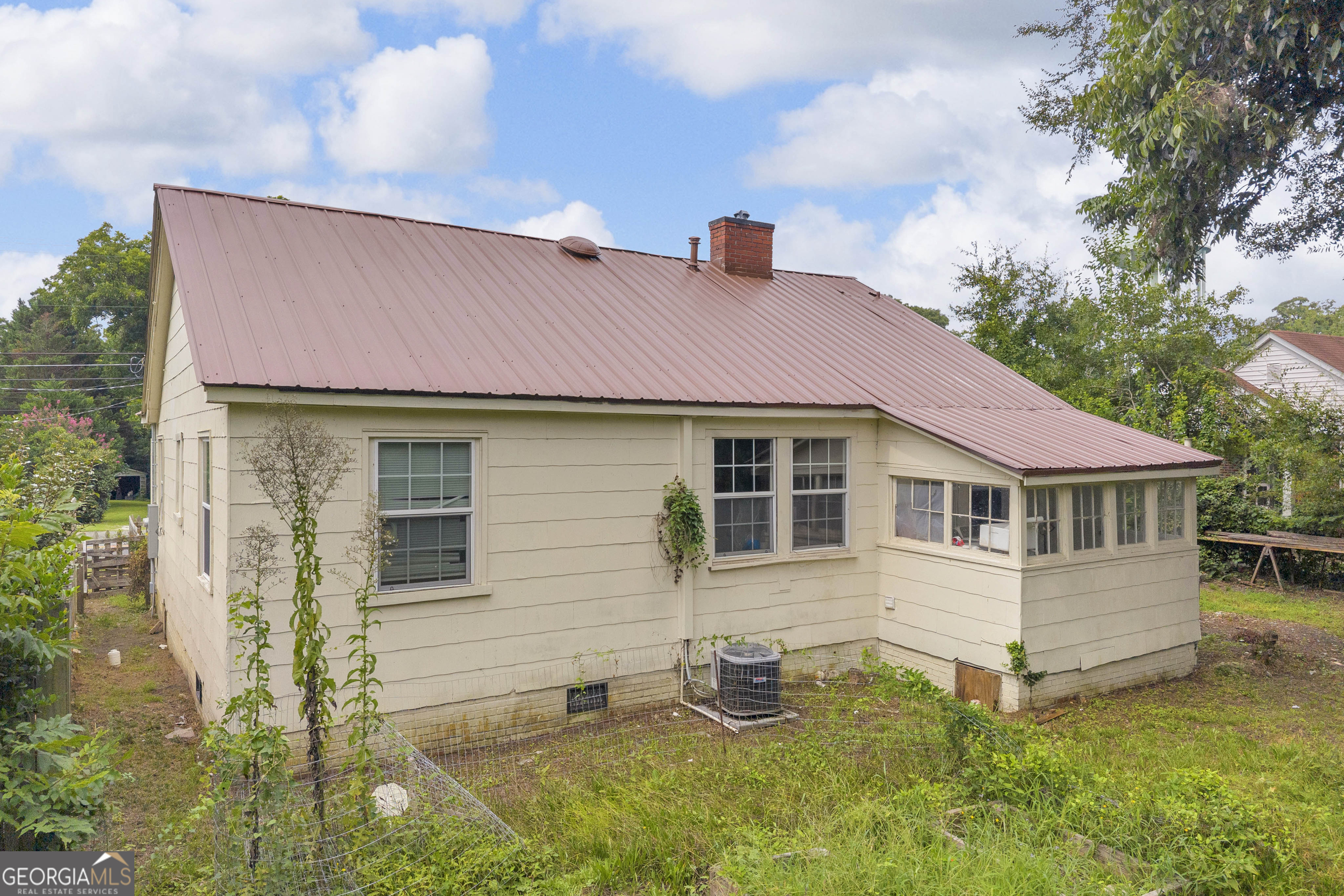221 Edwards Street Property Photo 33