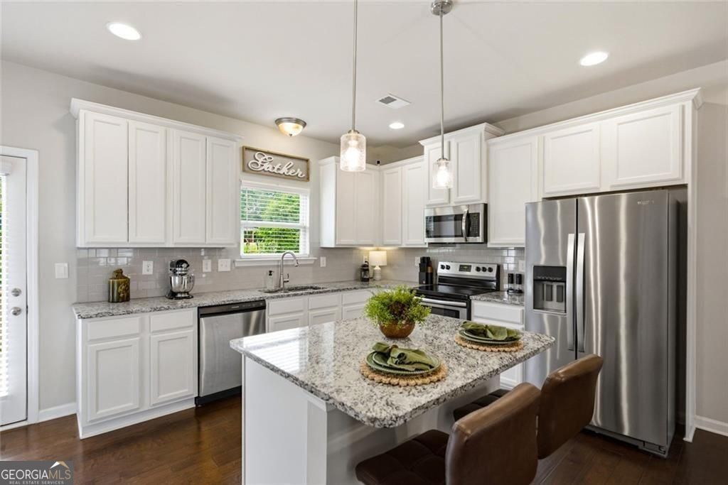3482 Abbey Way Property Photo 8