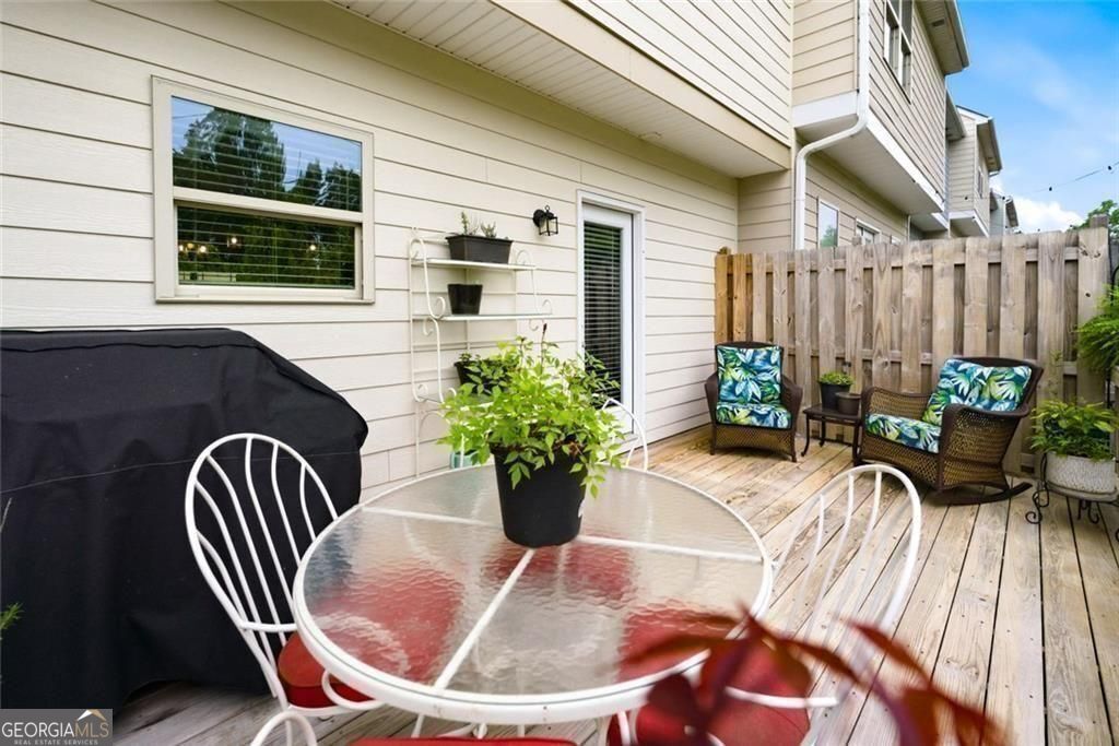 3482 Abbey Way Property Photo 10