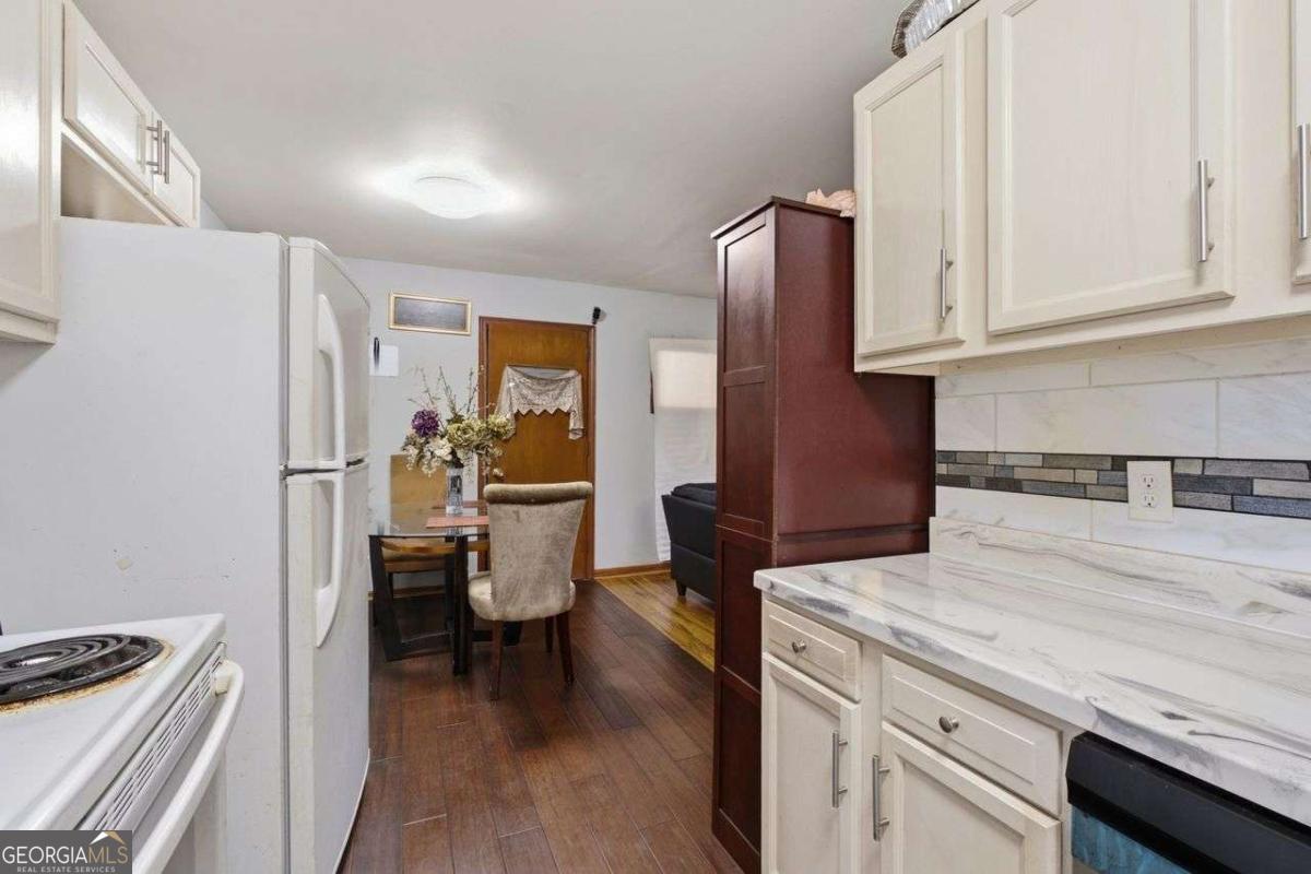 4642 Bartlett Road Property Photo 12