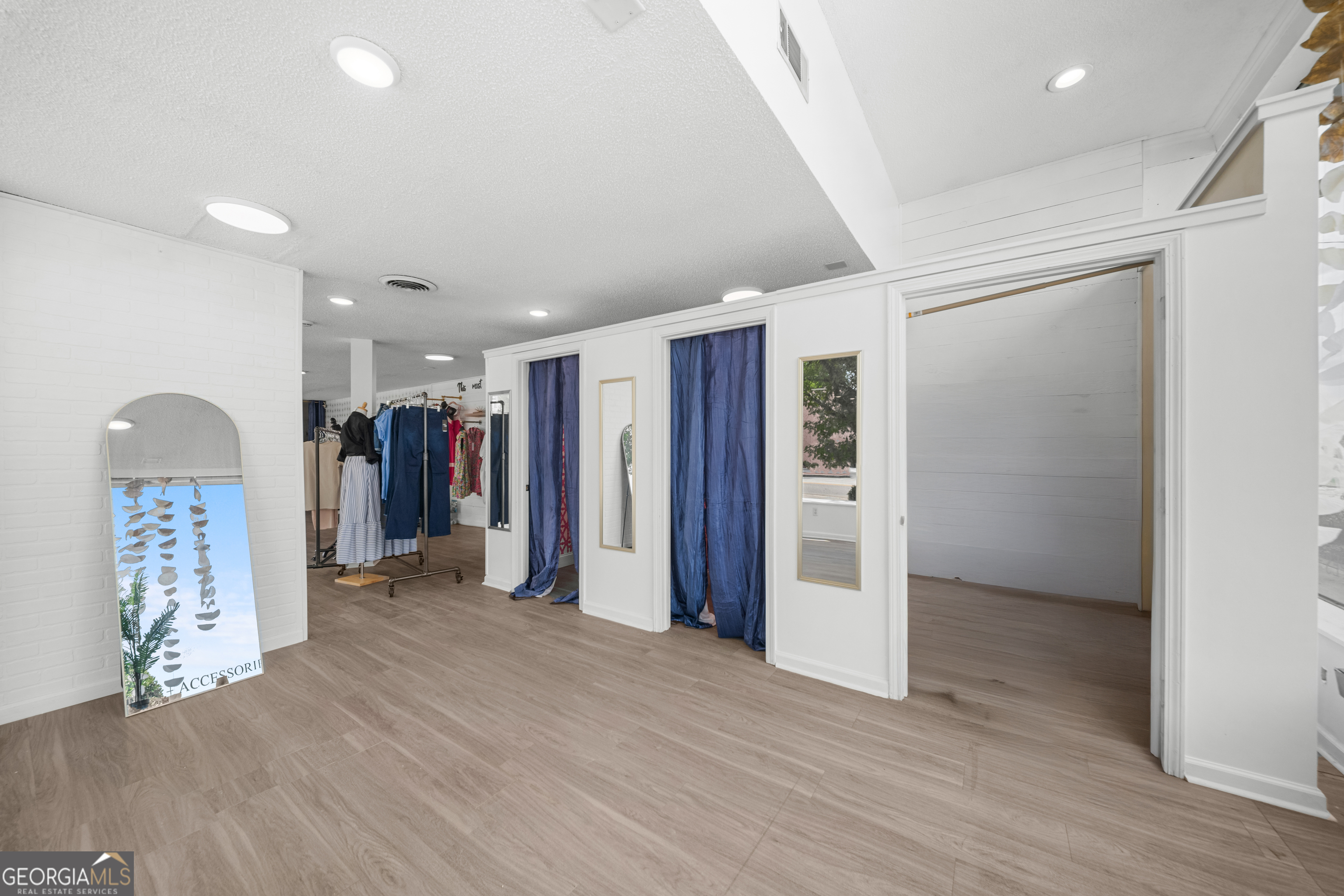 65 E Main Street Property Photo 15