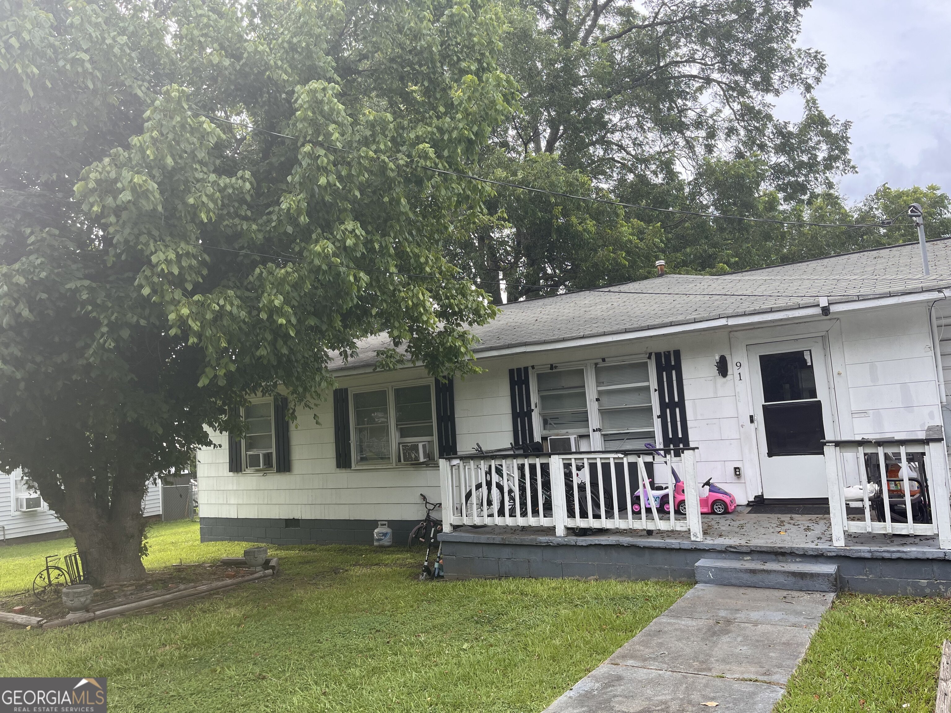 91 W Lipham Street Property Photo 1