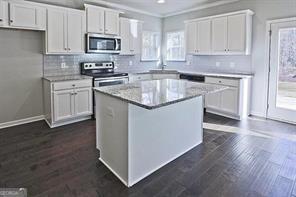 1406 Weeping Tree Drive Property Photo 9