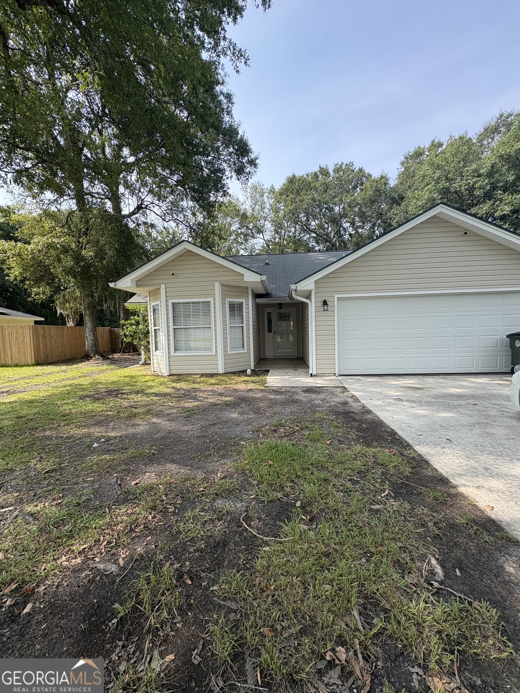 112 Boxwood Court Property Photo 1