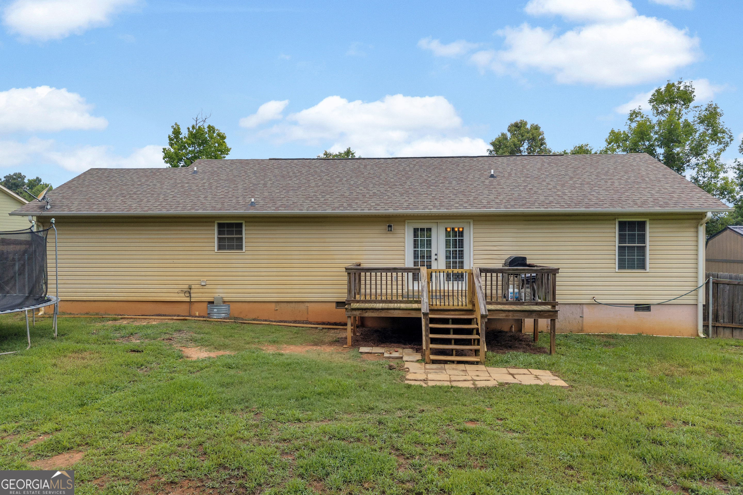 423 N Point Circle Property Photo 8