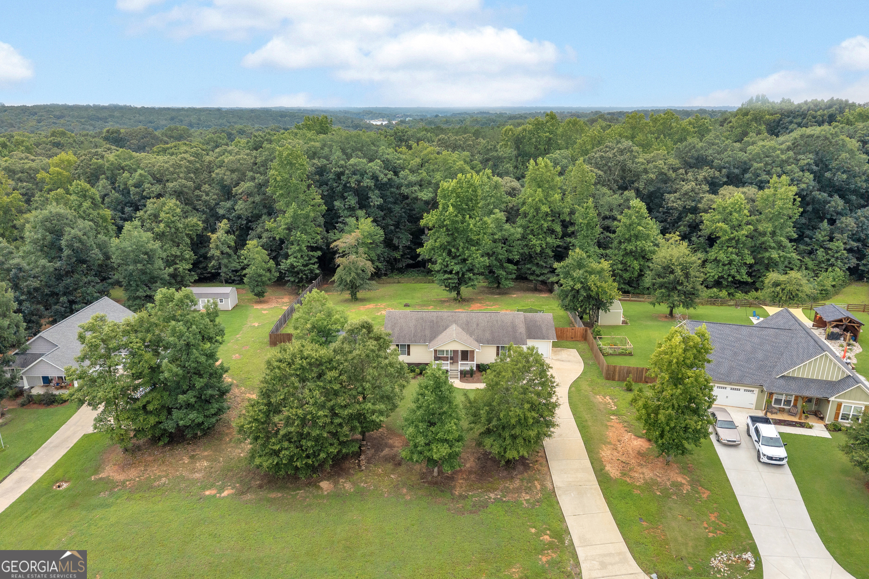 423 N Point Circle Property Photo 10