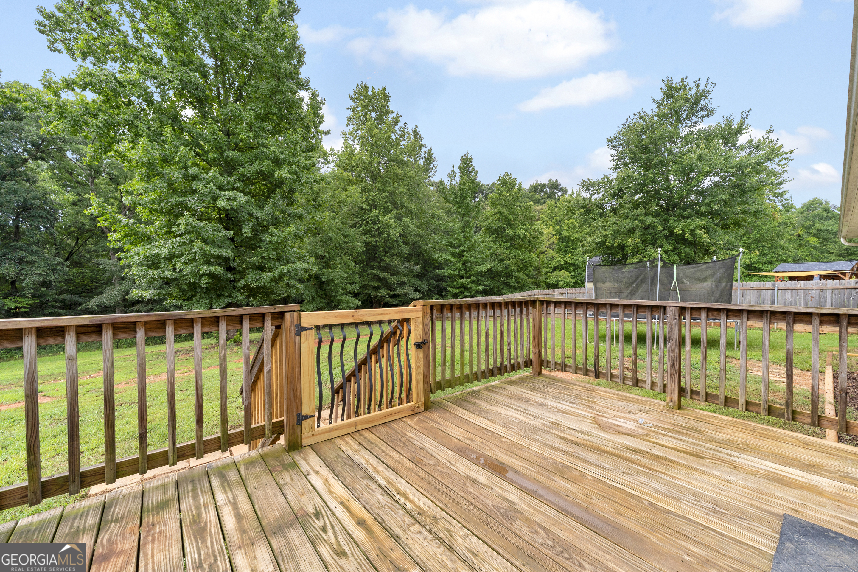 423 N Point Circle Property Photo 29