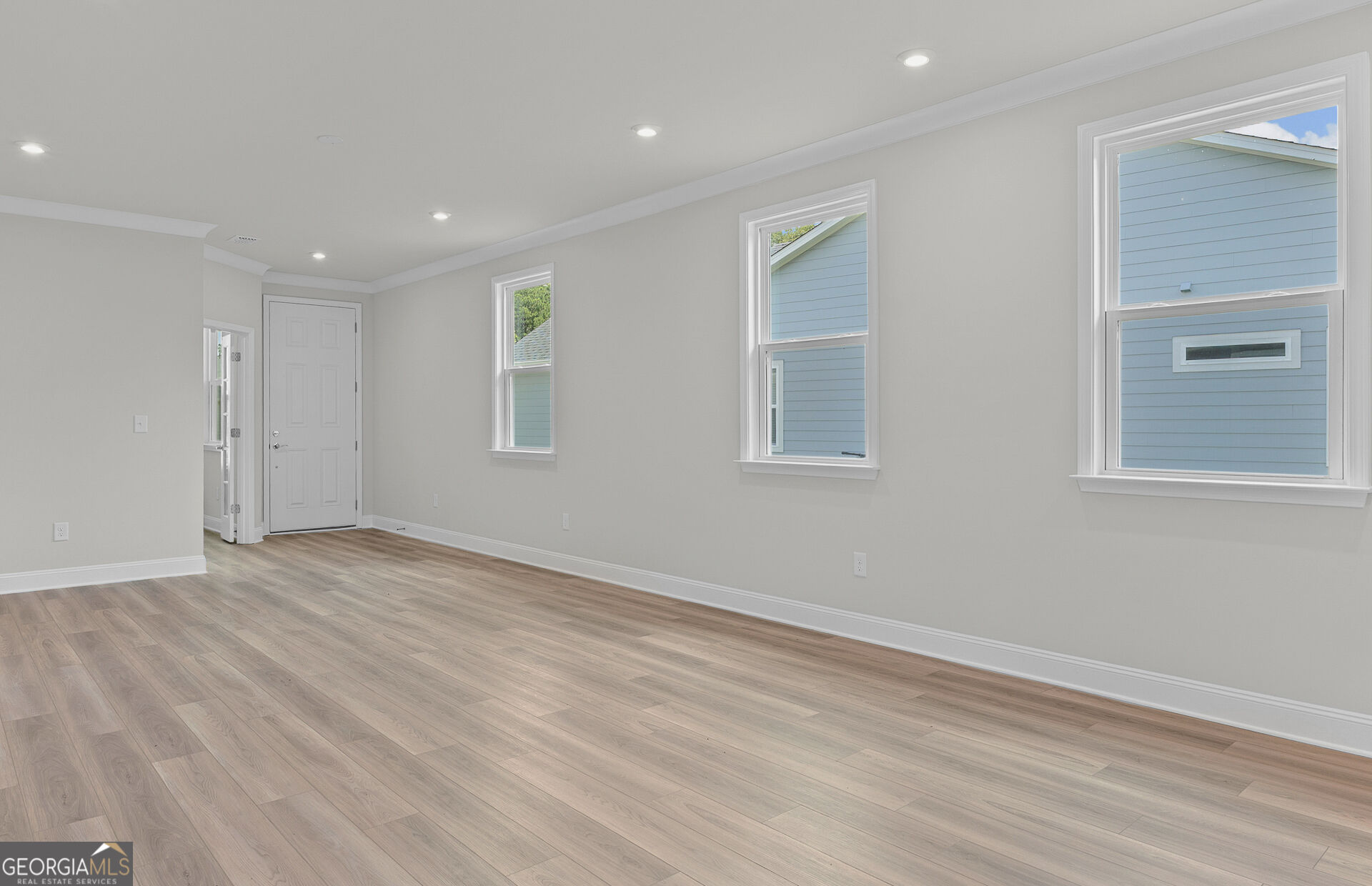 212 Ravenna Drive Property Photo 10