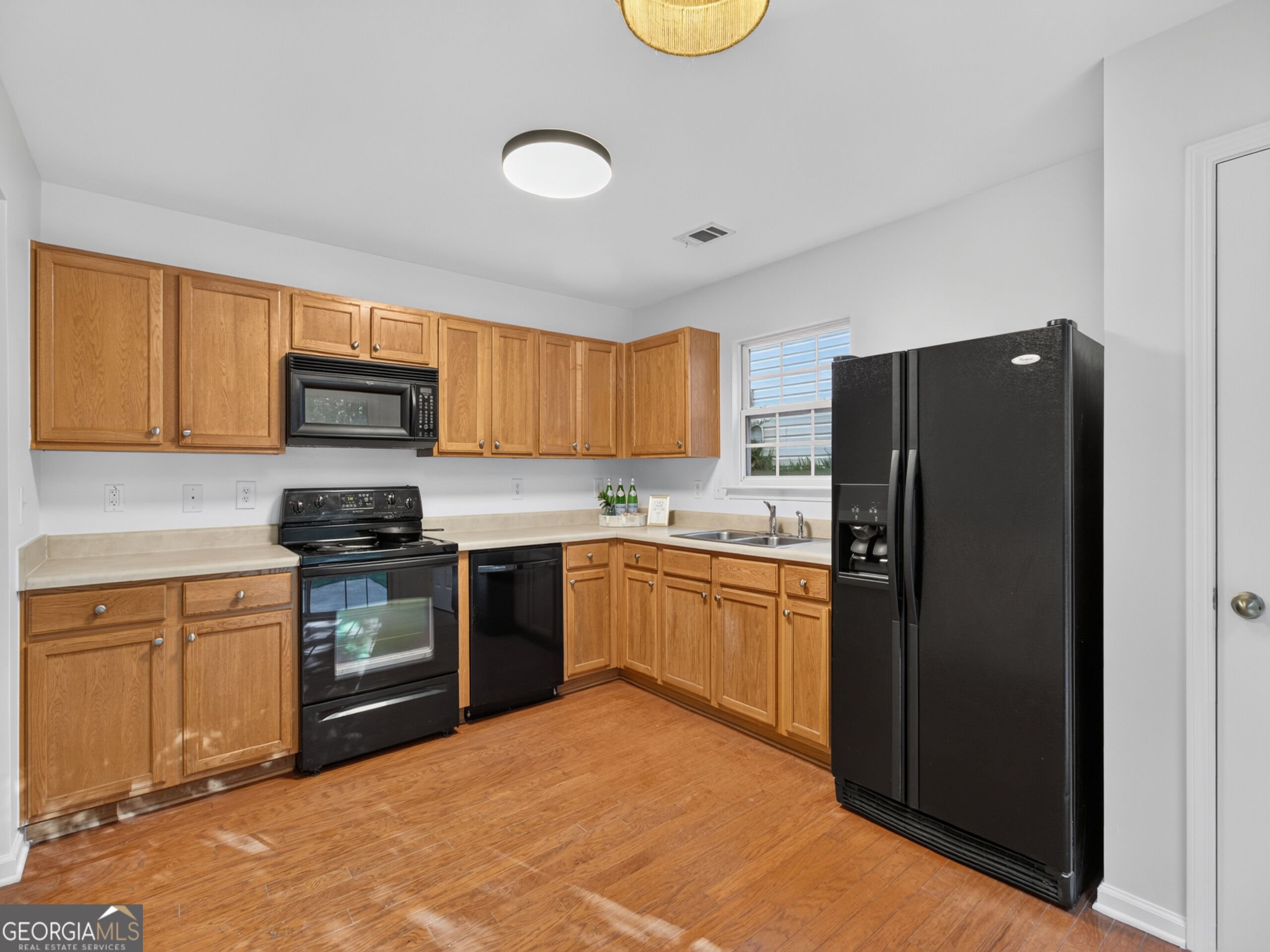 2820 Mayfair Drive Property Photo 14