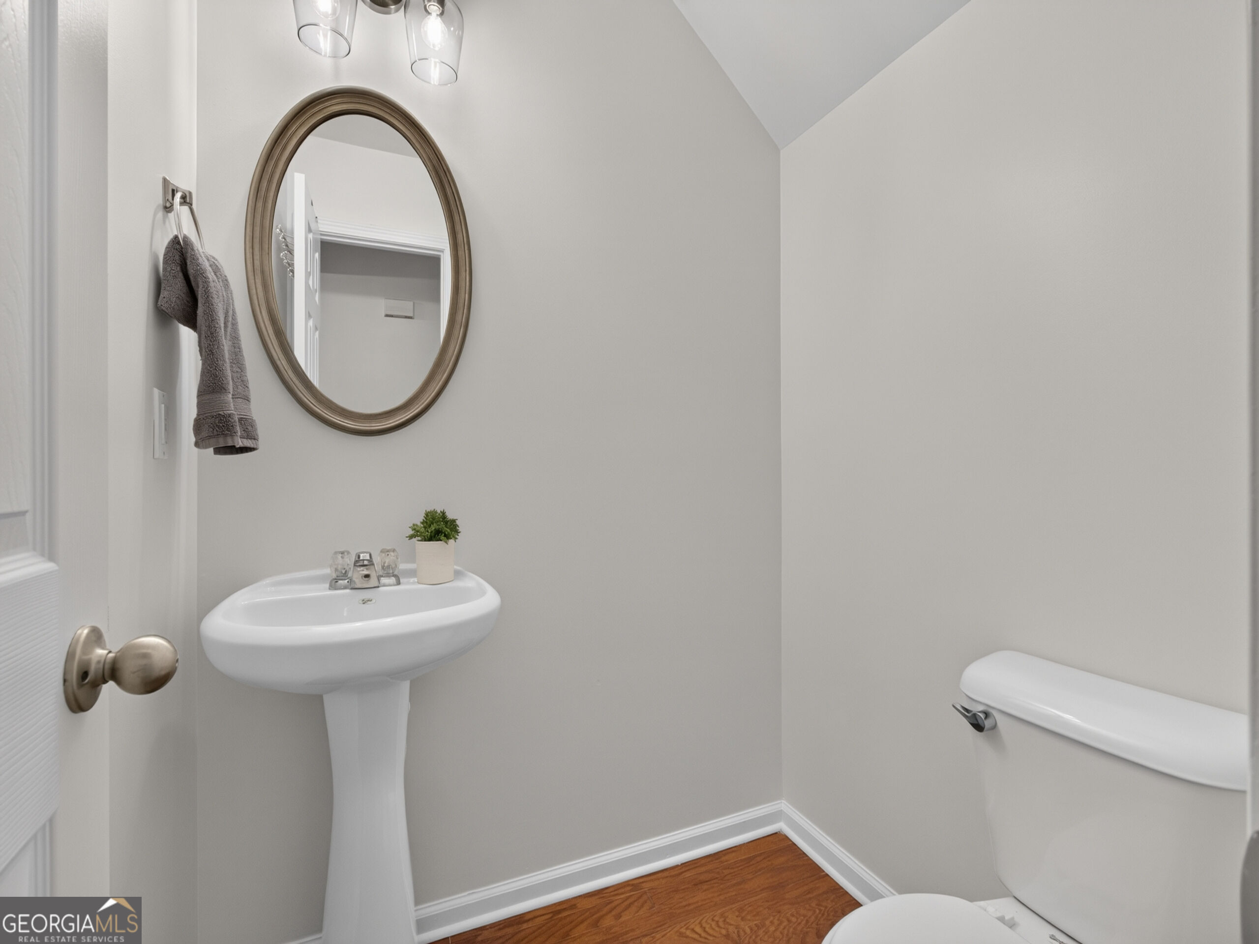 2820 Mayfair Drive Property Photo 17