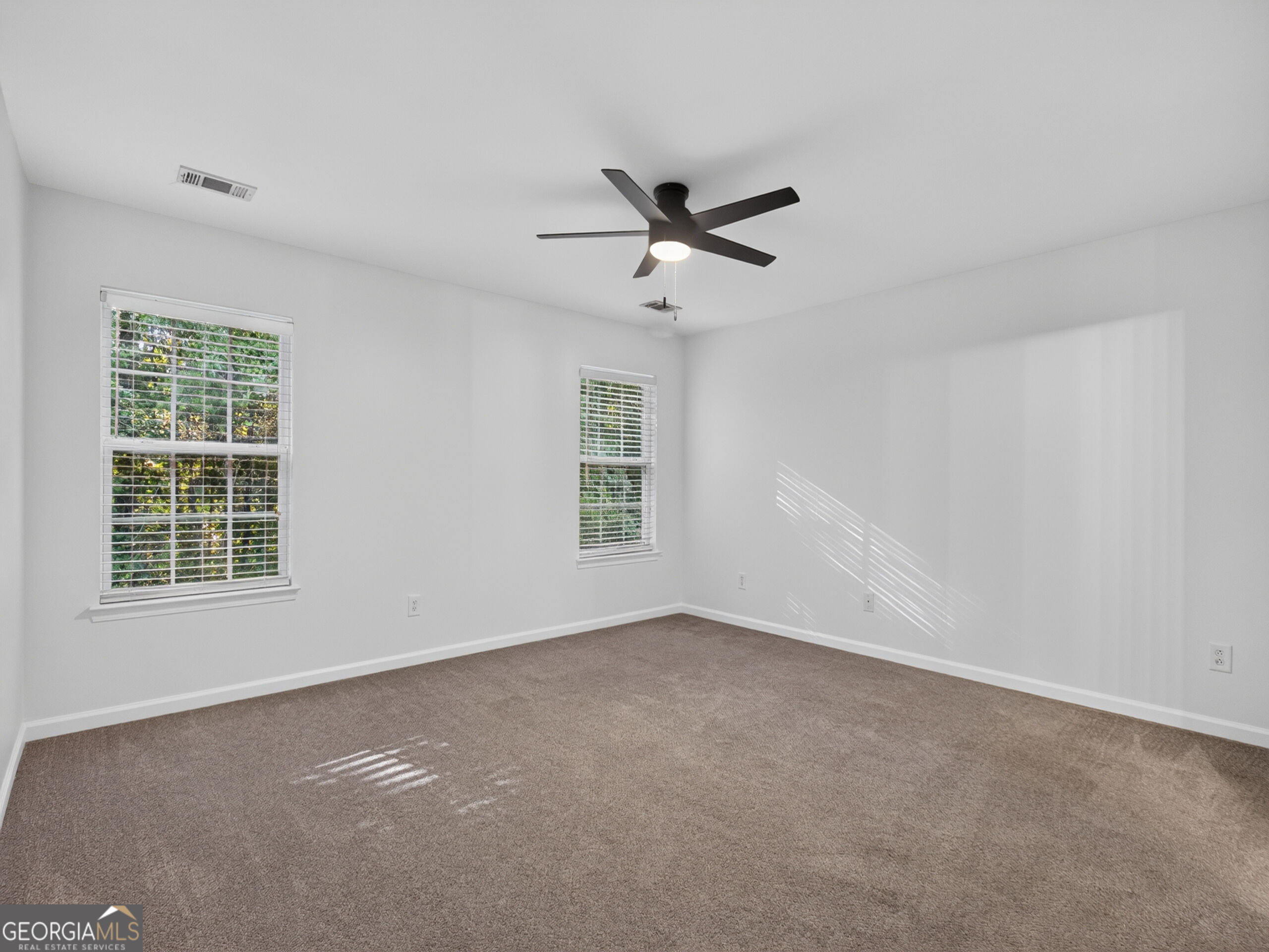 2820 Mayfair Drive Property Photo 20
