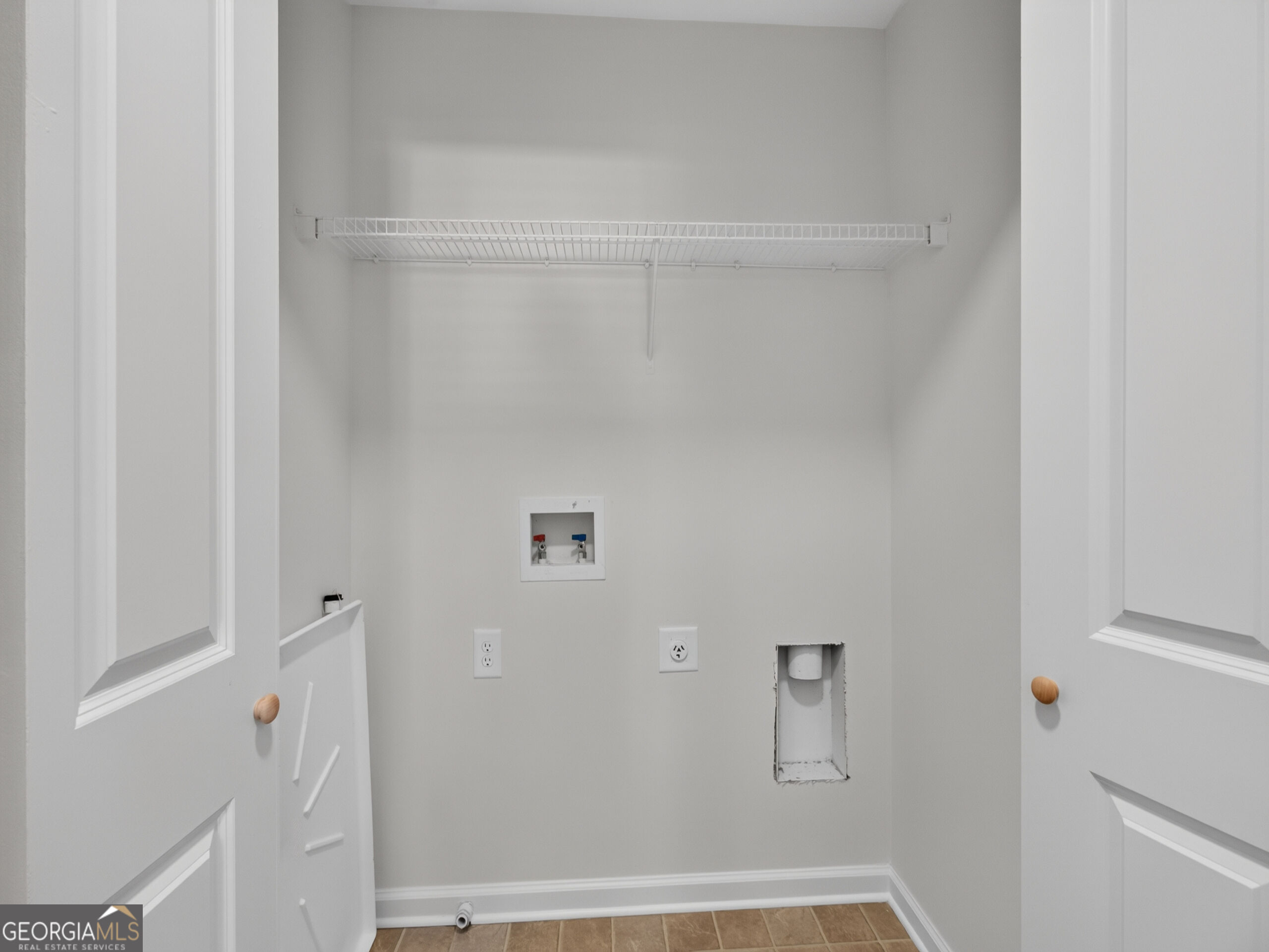 2820 Mayfair Drive Property Photo 27