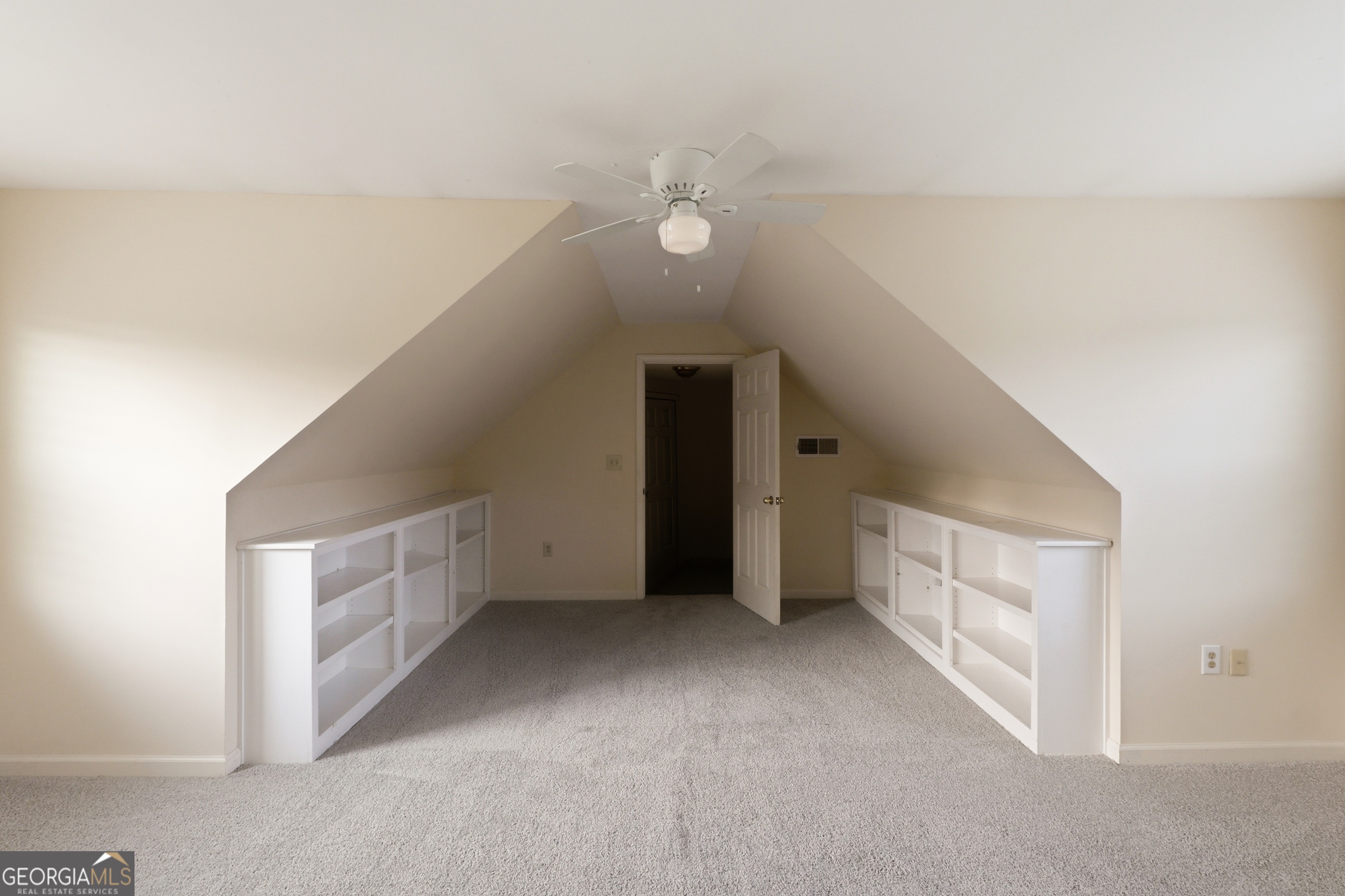 100 Clay Court Property Photo 23