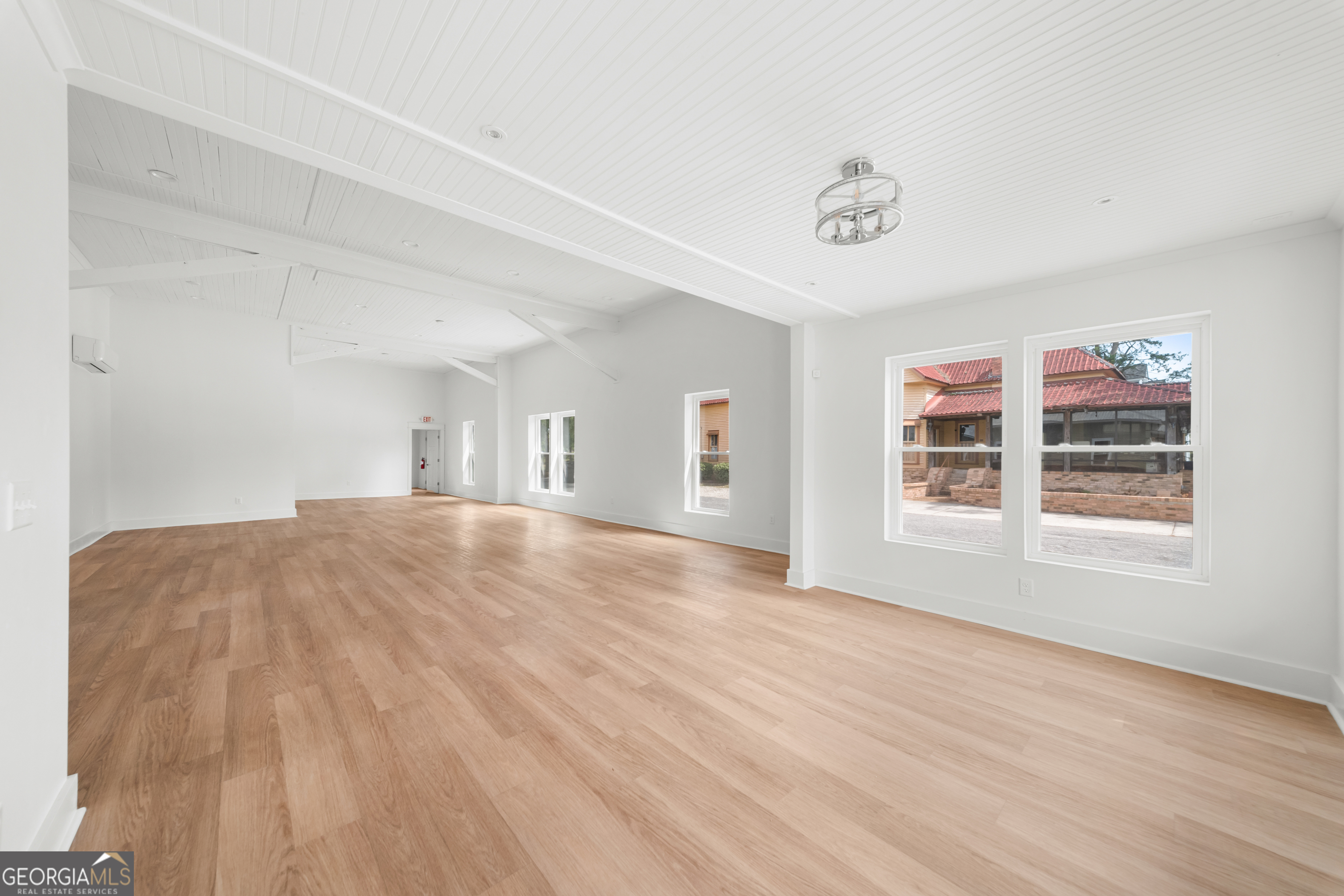 28 S Zetterower Avenue Property Photo 9
