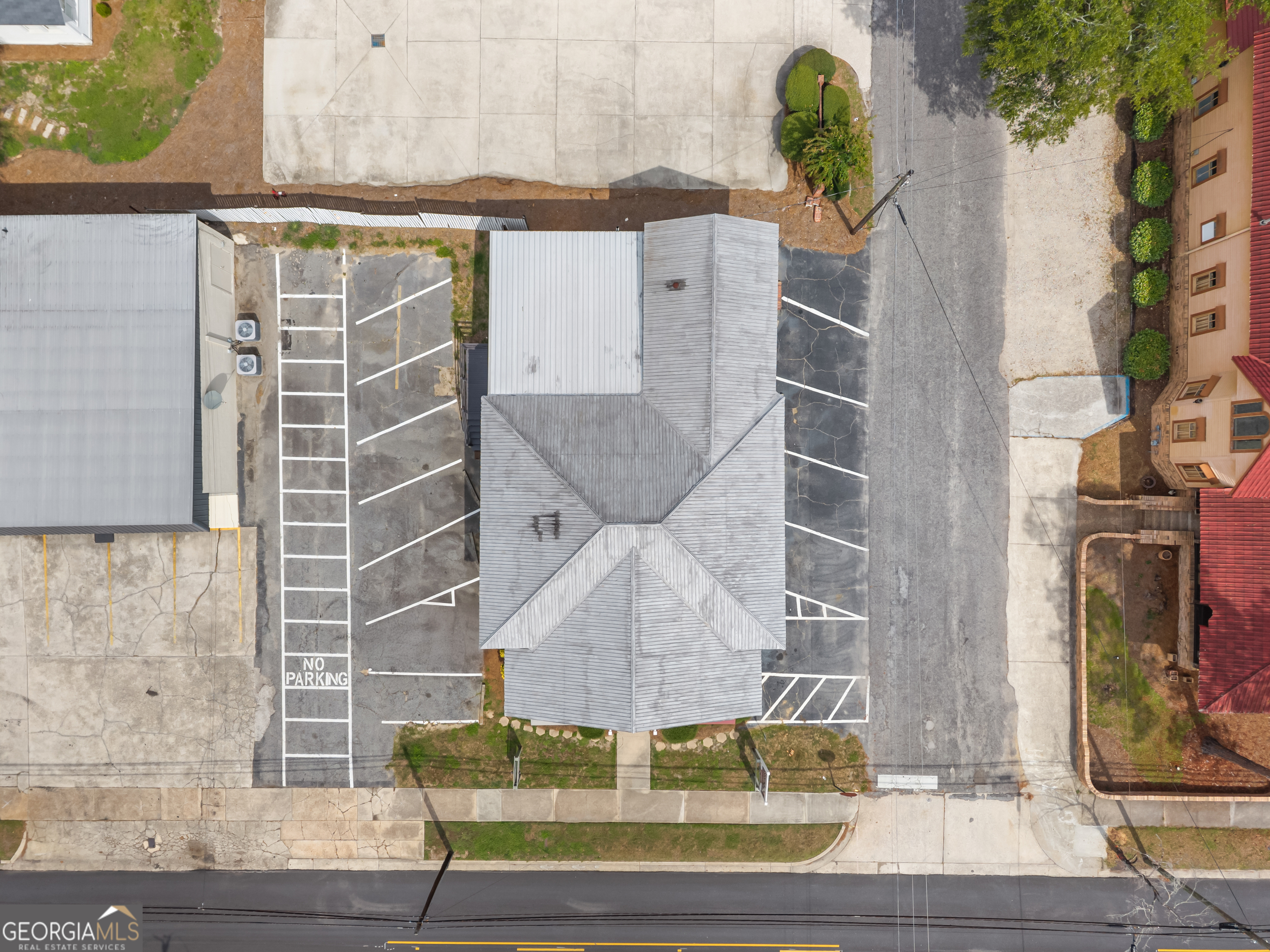 28 S Zetterower Avenue Property Photo 18