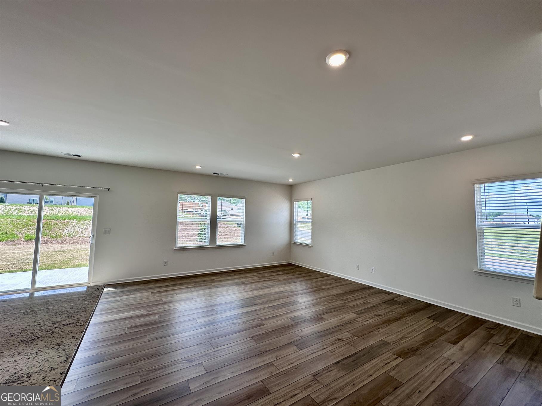 113 Sunny Side Way Property Photo 4