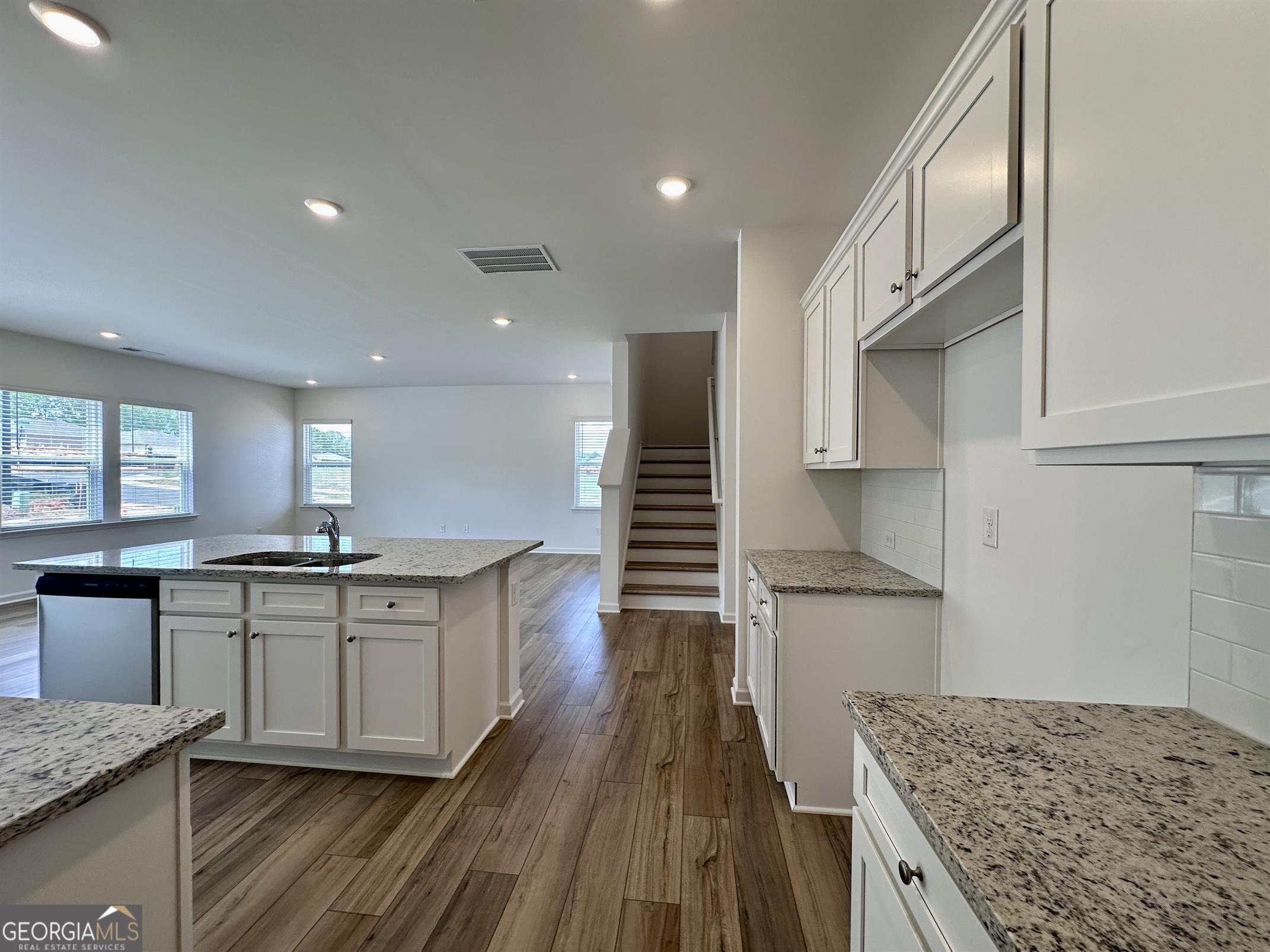 113 Sunny Side Way Property Photo 9