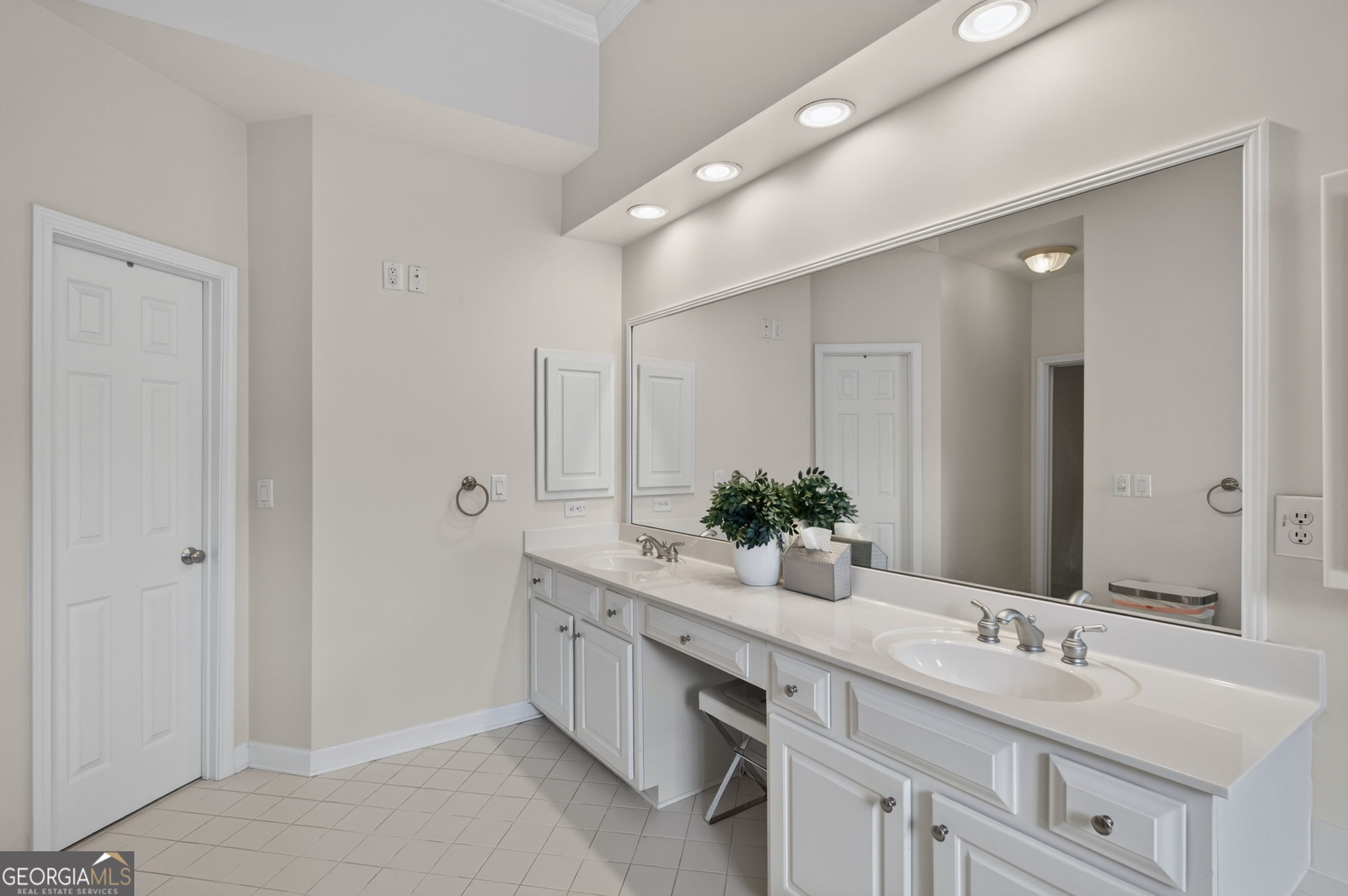 4678 Ivygate Circle Se Property Photo 8