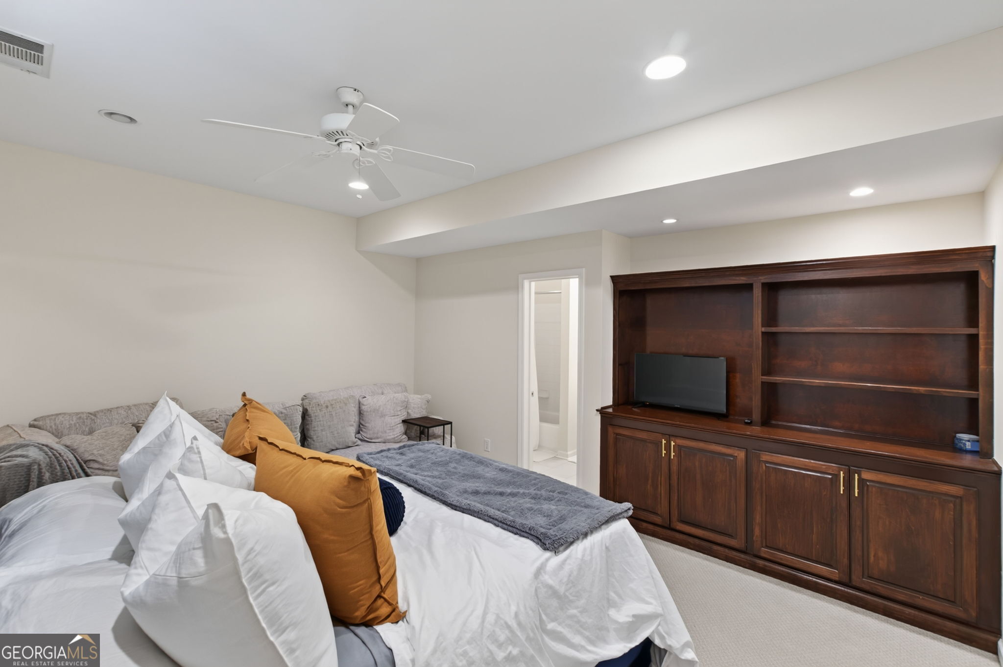 4678 Ivygate Circle Se Property Photo 12